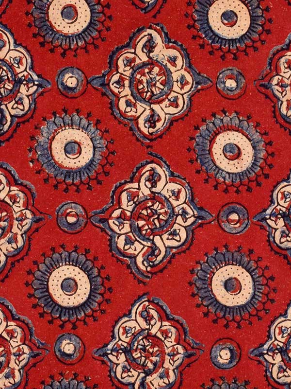 Madder wallpaper in red blue taupe color - pattern number WP20502 - by Mind the Gap in the Compendium collection