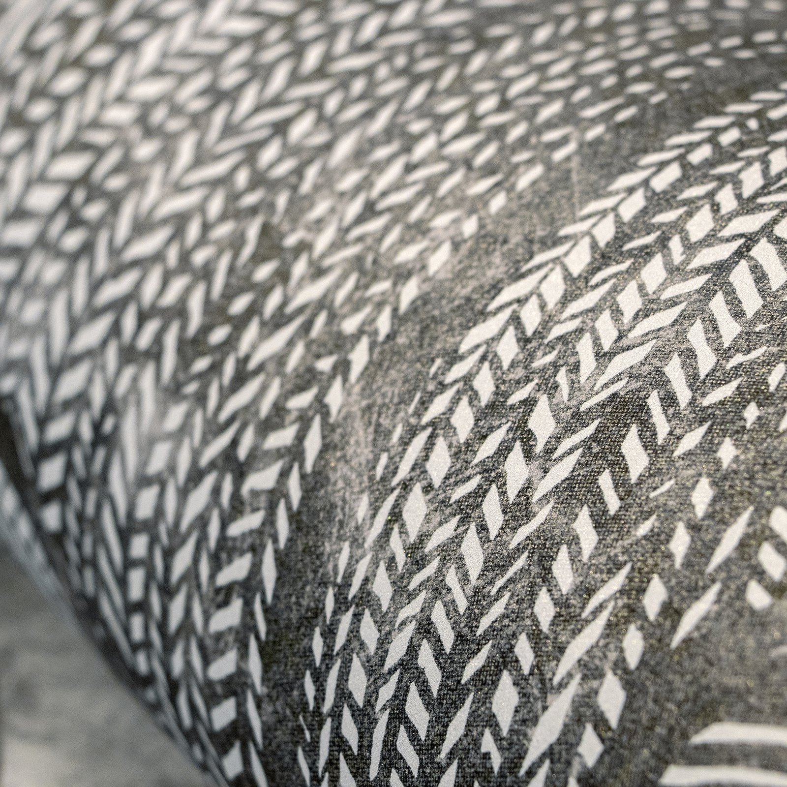 Monstera wallpaper in silver grey color - pattern number GH26939-23 - by Galerie in the Julie Feels Home collection