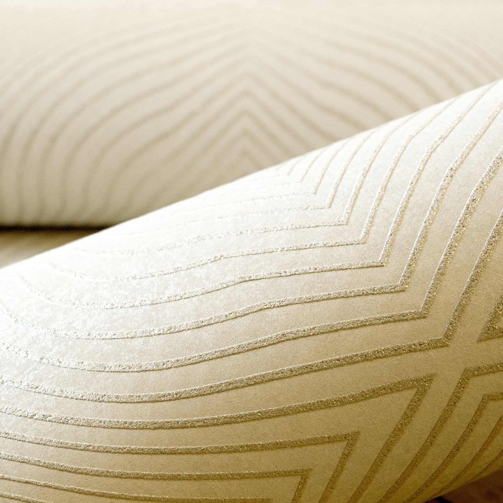 Flow Sand Gold wallpaper in beige color - pattern number GH30033-23 - by Galerie in the Slow Living collection