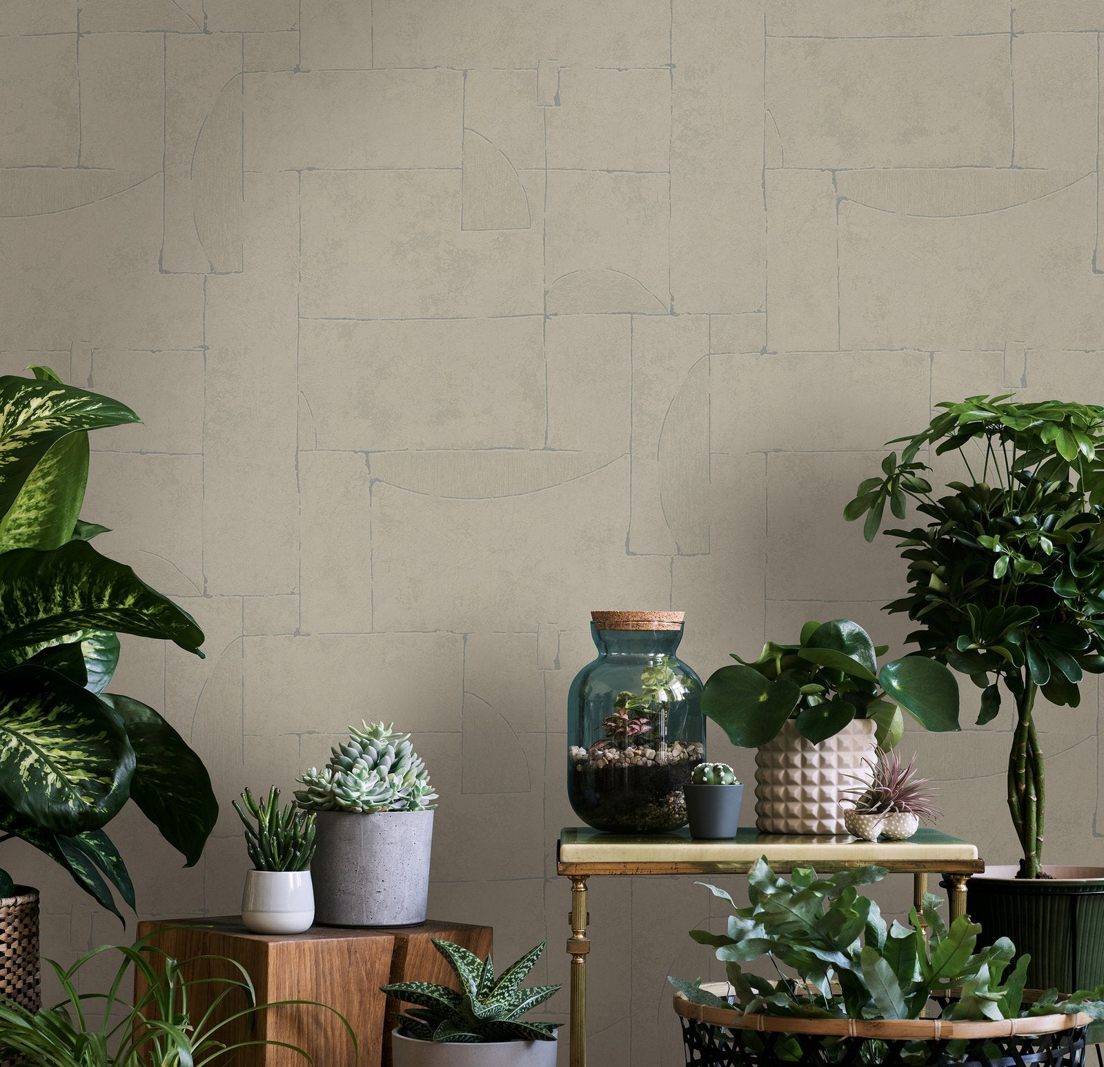 Graphic wallpaper in beige color - pattern number TR34601 - by Galerie in the Terra collection