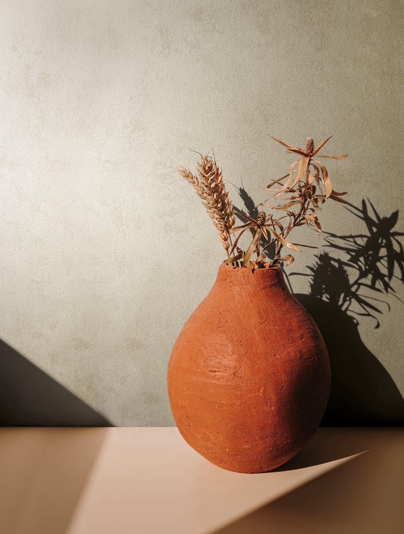 Uni wallpaper in silver grey color - pattern number TR34607 - by Galerie in the Terra collection