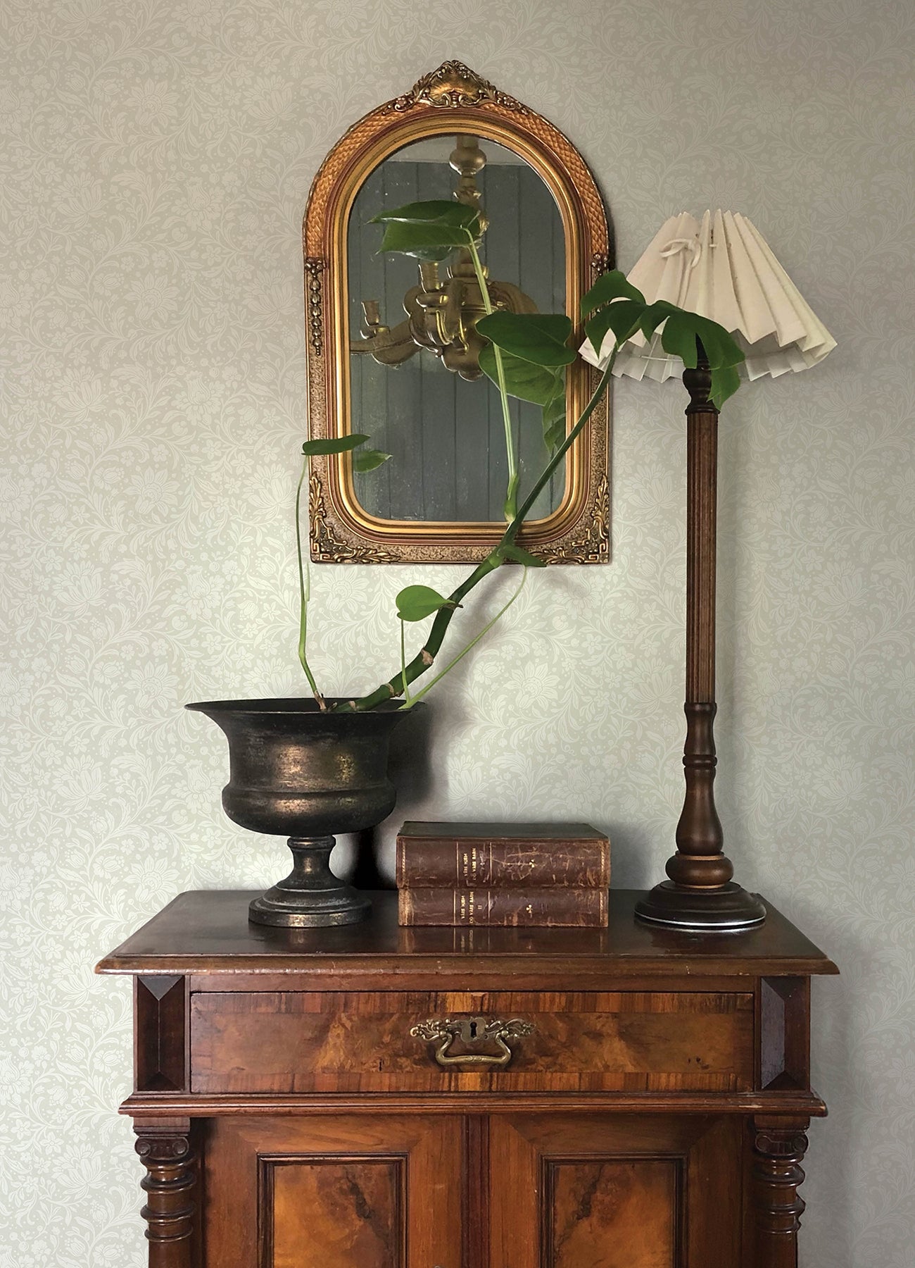 Hague wallpaper in ivory color - pattern number 4173-27629 - by A Street Prints in the Chris Loves Julia collection