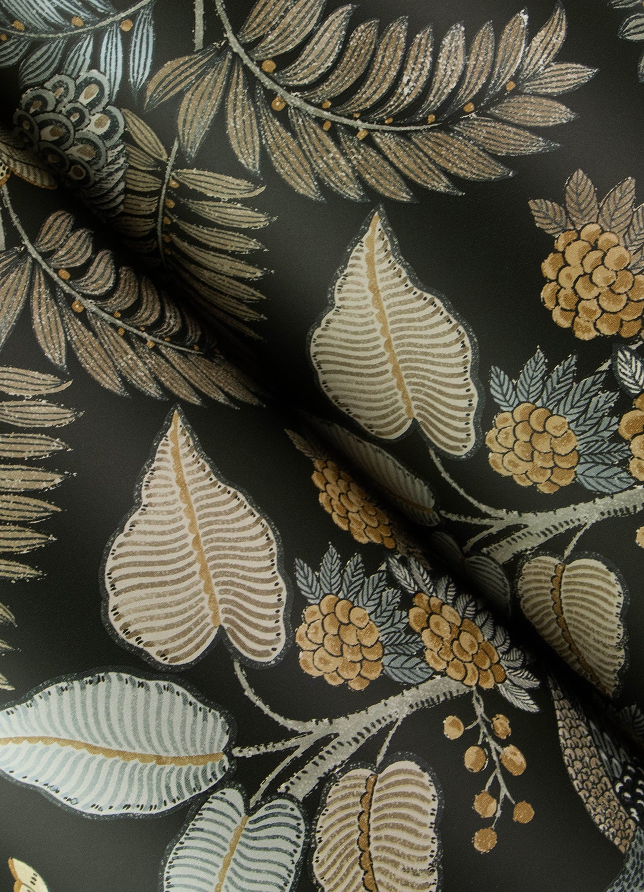 Geneva wallpaper in black color - pattern number 4173-27646 - by A Street Prints in the Chris Loves Julia collection