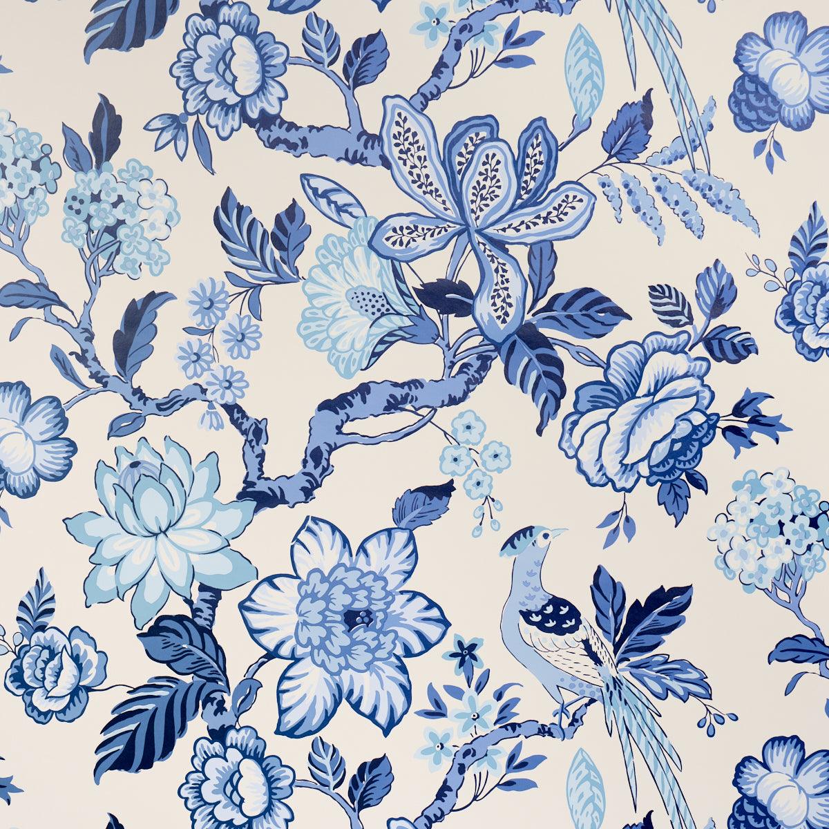 Huntington Gardens wallpaper in bleu marine color - pattern number 5016660 - by Schumacher in the Timothy Corrigan collection