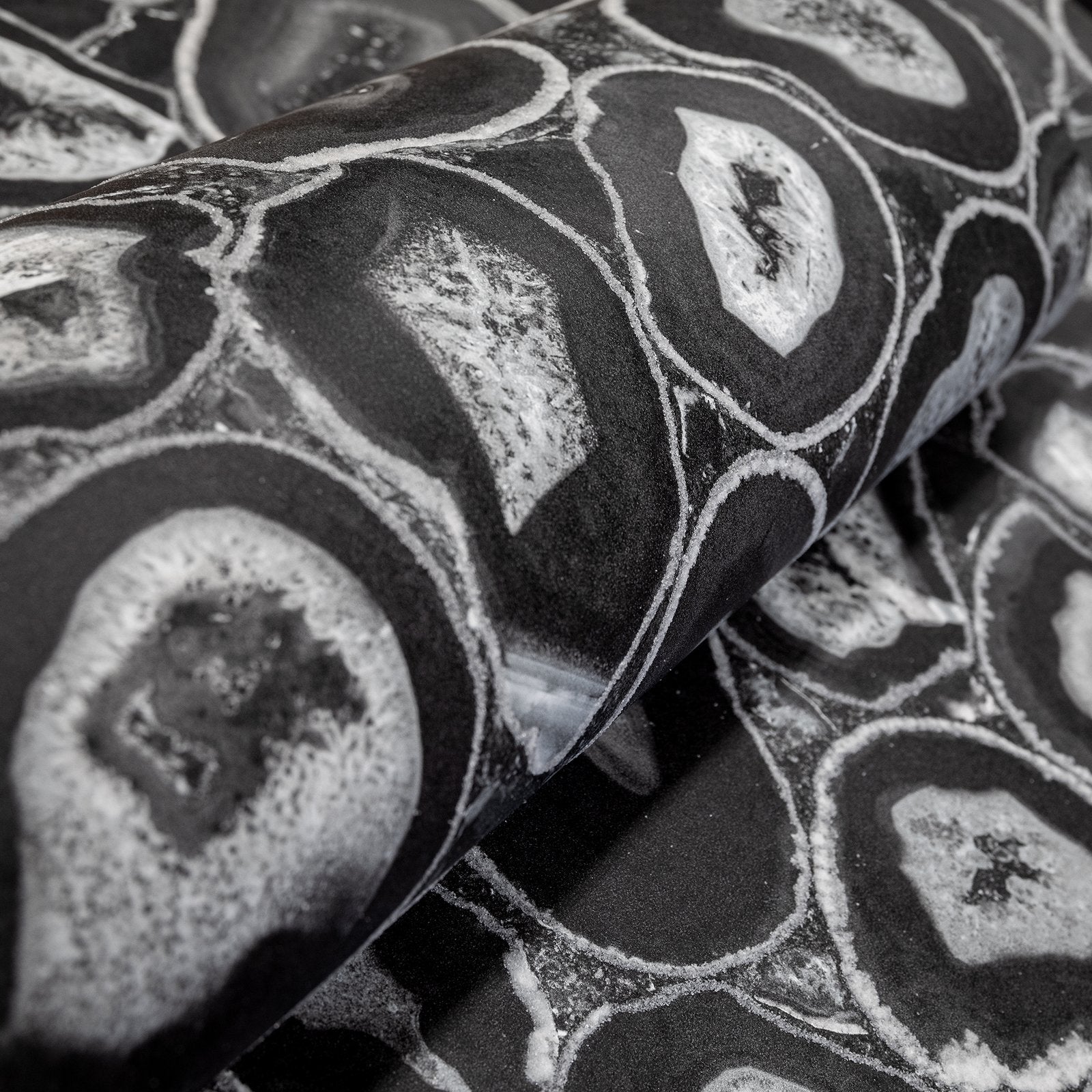 Agate wallpaper in black color - pattern number GH51216-23 - by Galerie in the Pepper collection