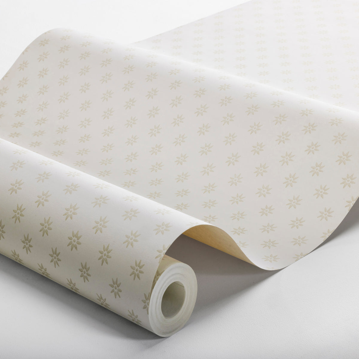 Skogsstjärna Wallpaper in natural color - pattern number 5807 - by Schumacher in the Borastapeter collection