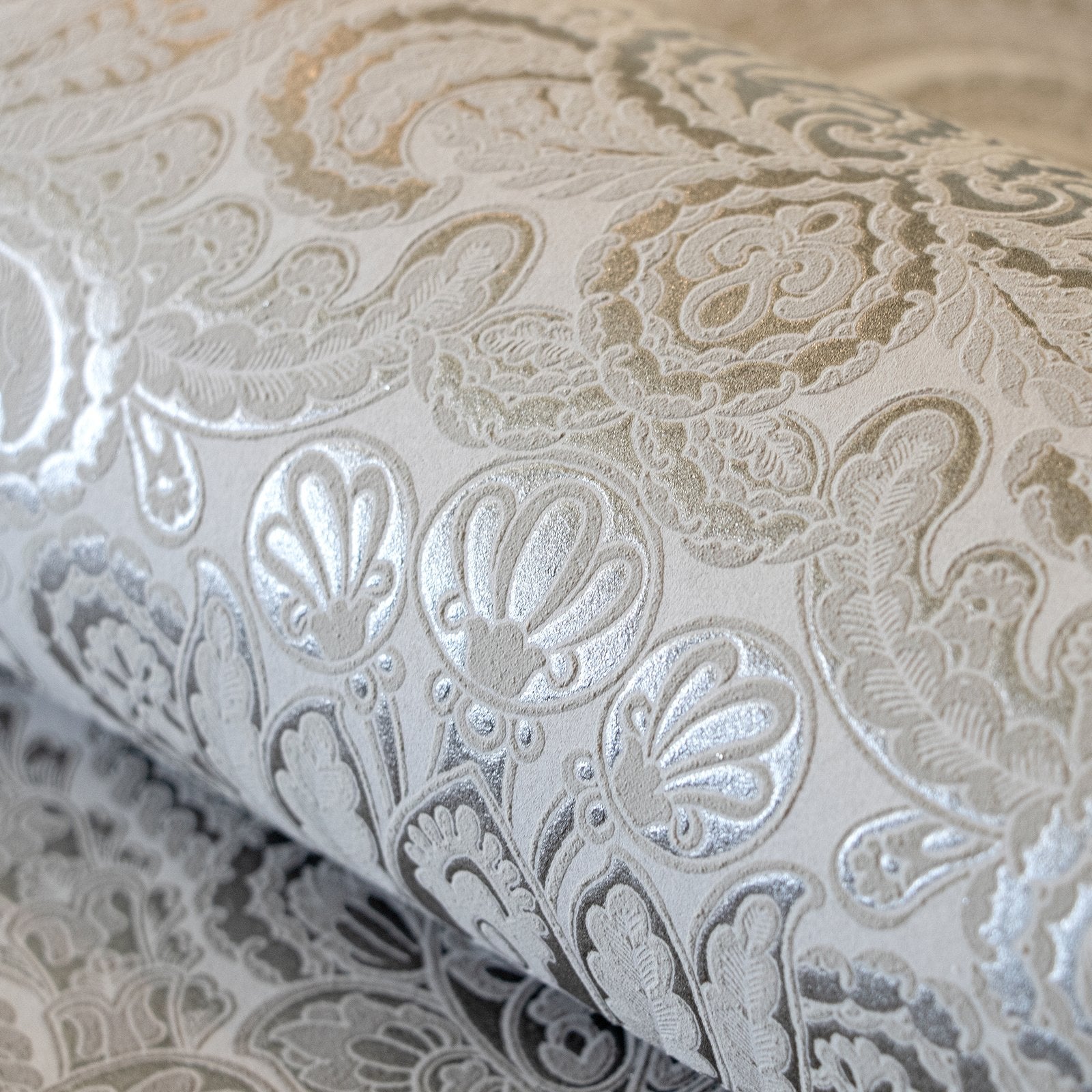 Ares wallpaper in beige color - pattern number 64299 - by Galerie in the Adonea collection