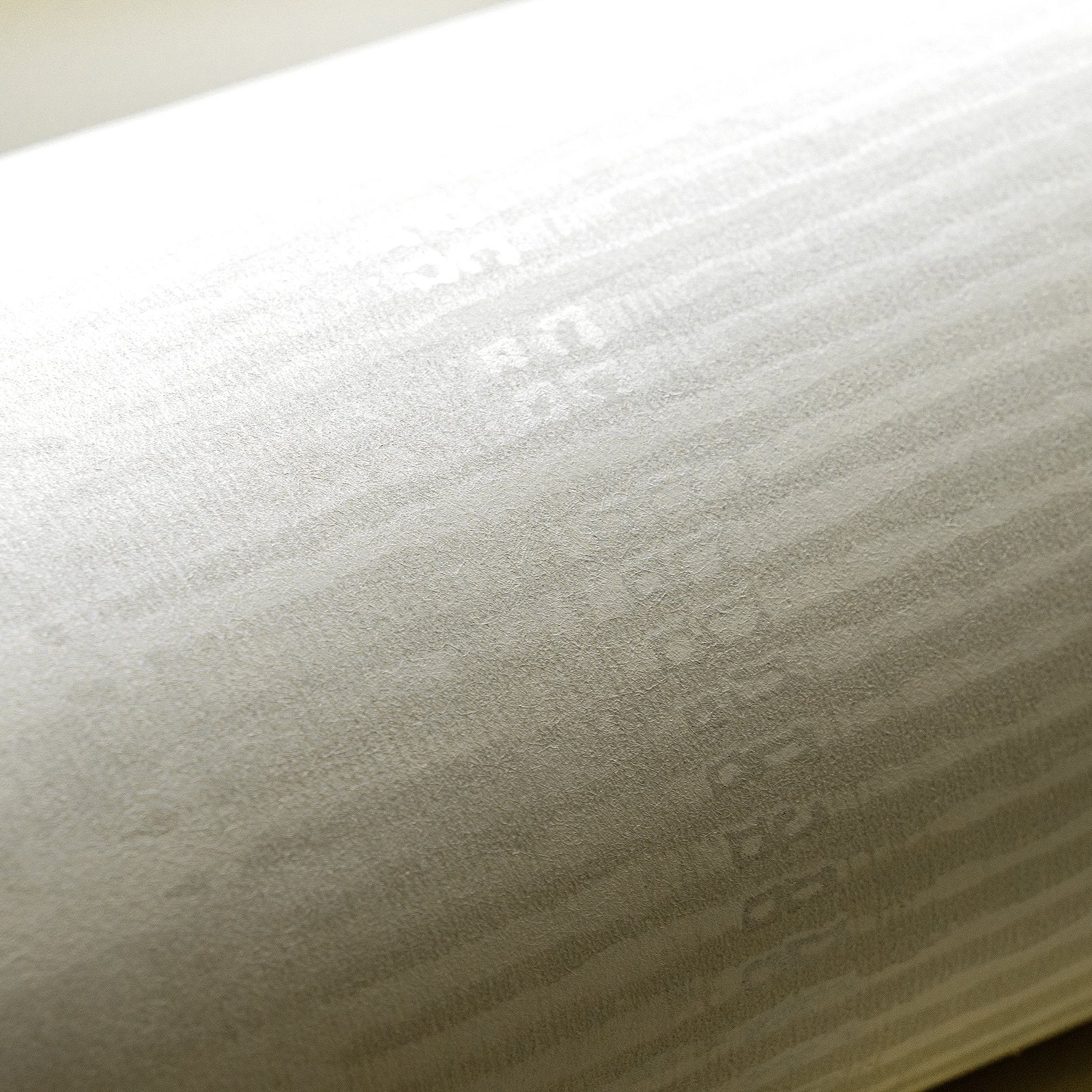 Hermes wallpaper in white color - pattern number 64322 - by Galerie in the Adonea collection