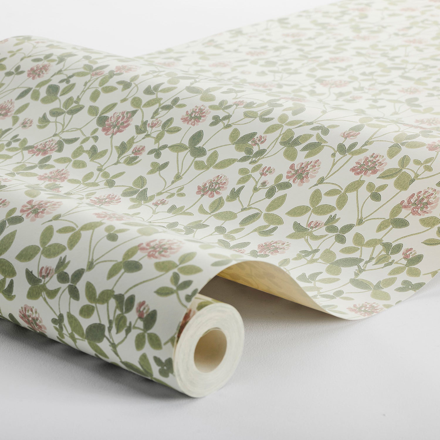 Klöver Wallpaper in leaf color - pattern number 6978 - by Schumacher in the Borastapeter collection