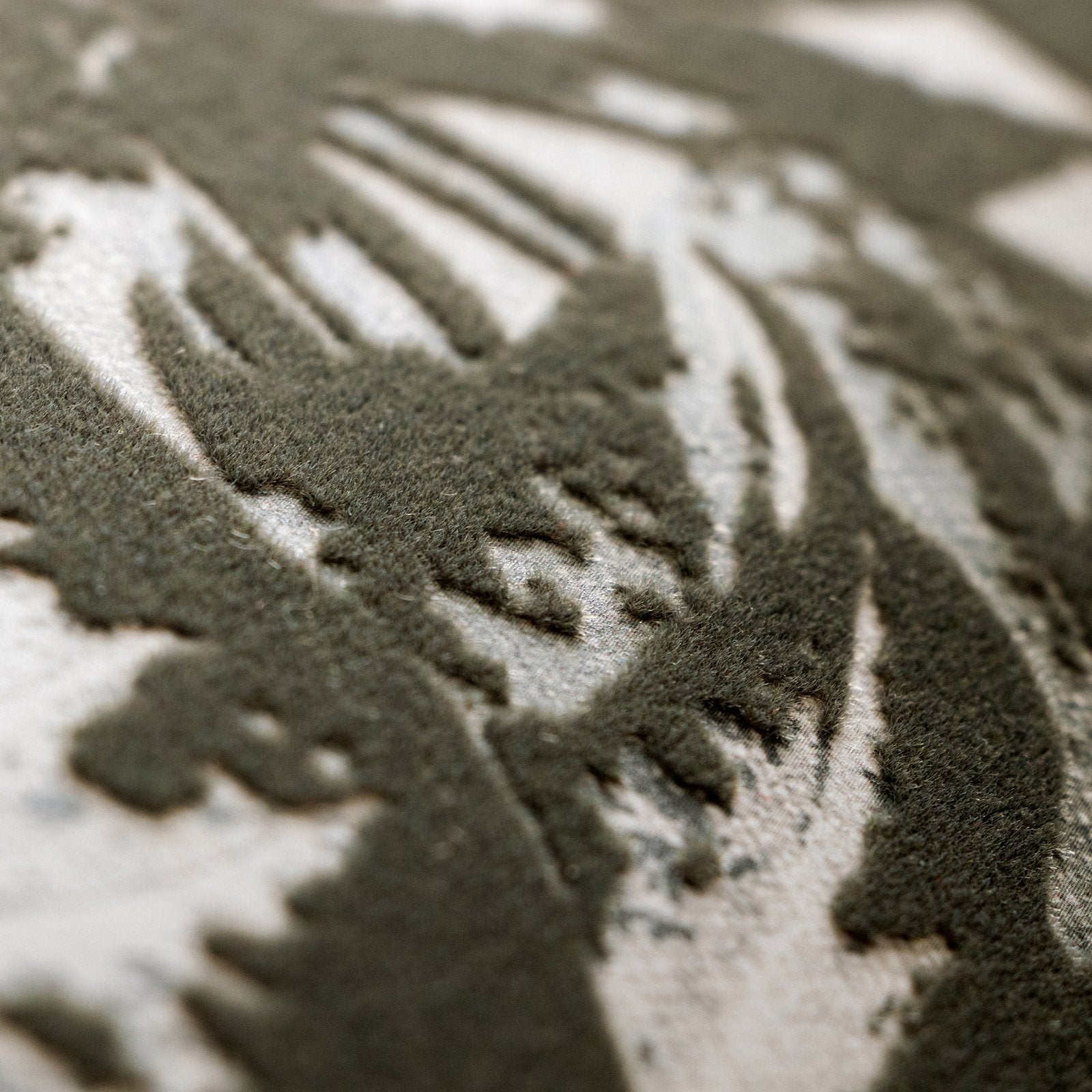 Elephant Leaf wallpaper in silver grey color - pattern number GH81263-23 - by Galerie in the Feel collection