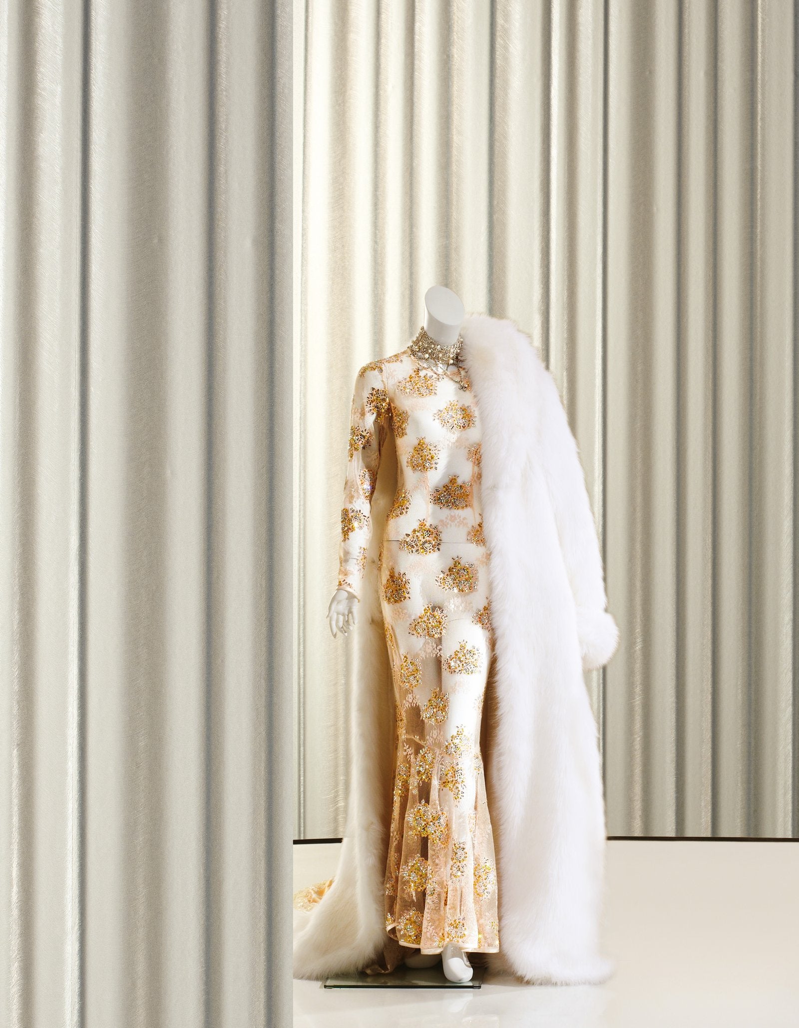 Plain Texture wallpaper in beige color - pattern number AI95053 - by Galerie in the Air collection