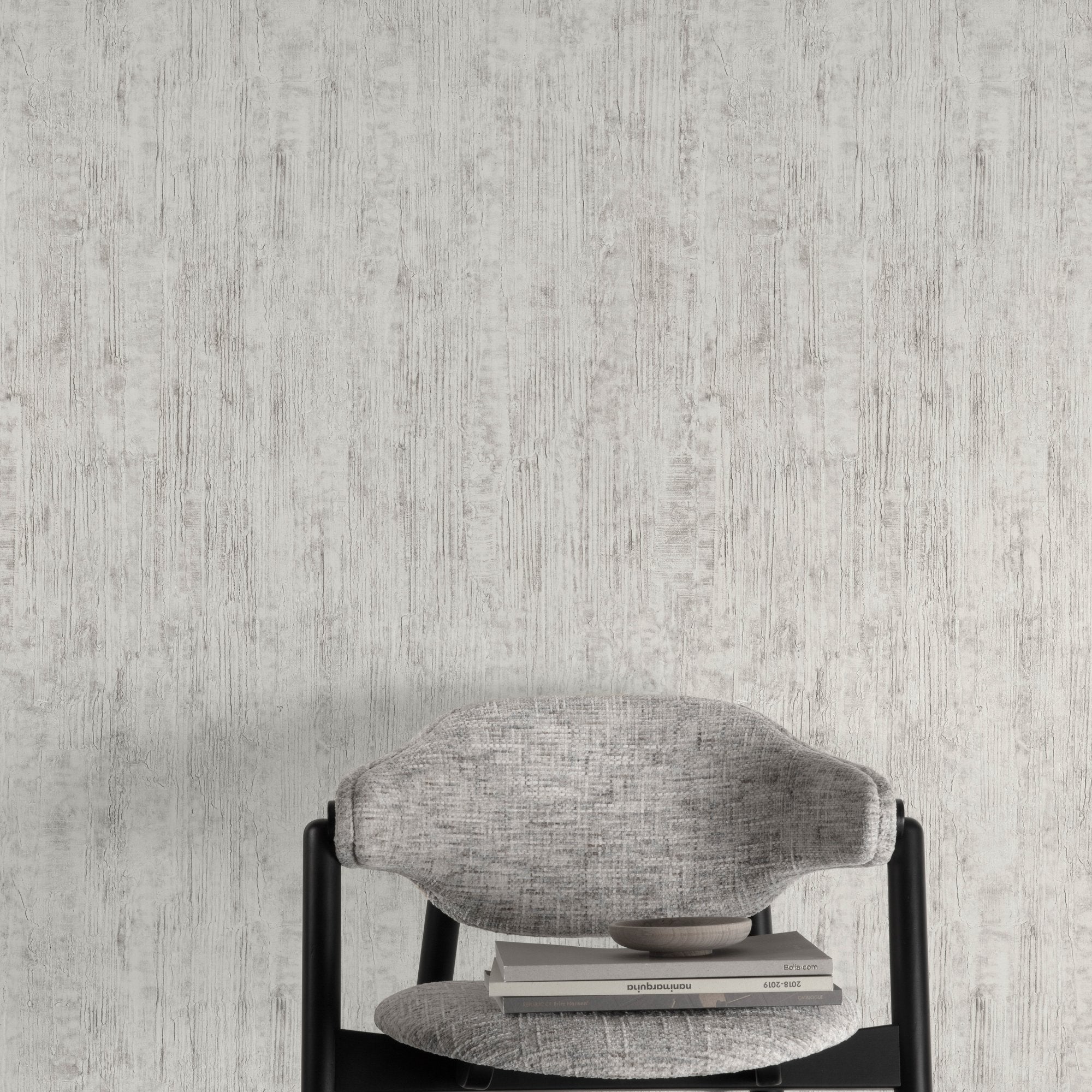 Concrete Plain Wallpaper in grey color - pattern number A77802 - by Grandeco in the Textured Vibes collection