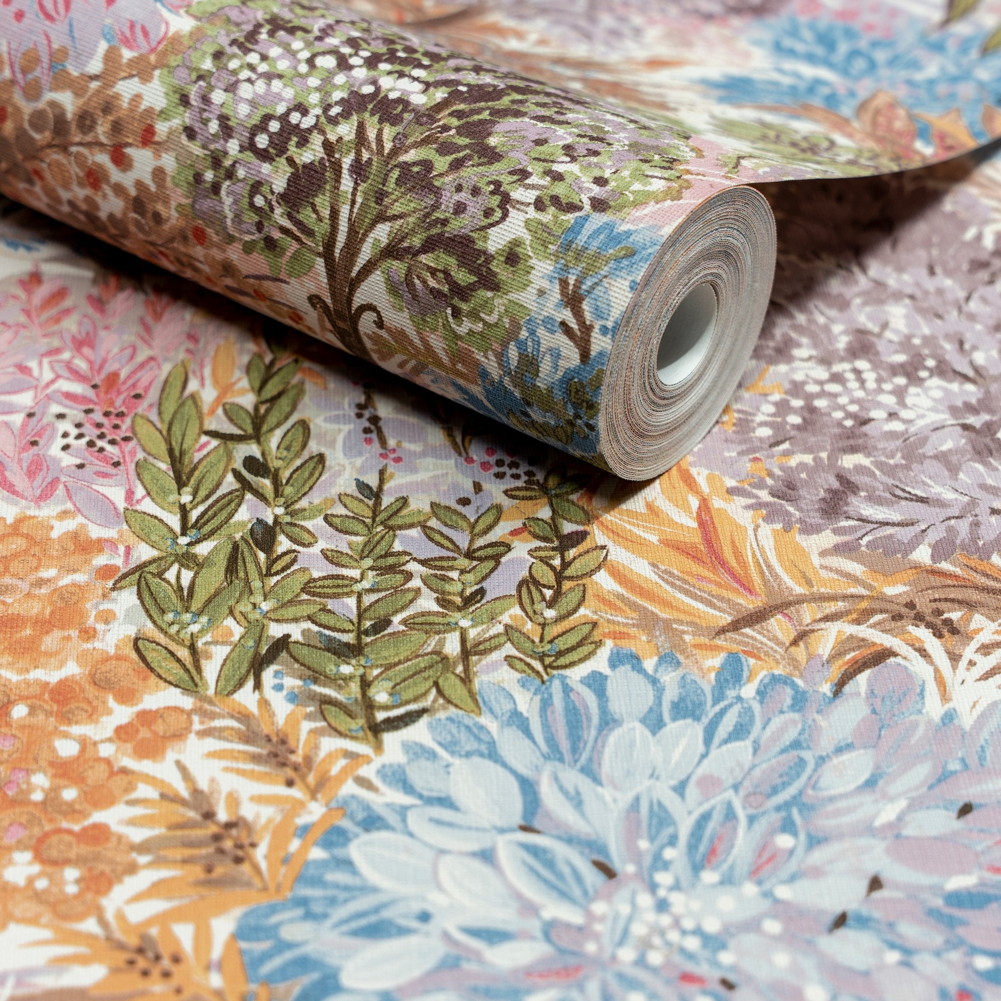 Classical Floral All-over Wallpaper in multi-colored color - pattern number INA78601 - by Grandeco in the Inia collection