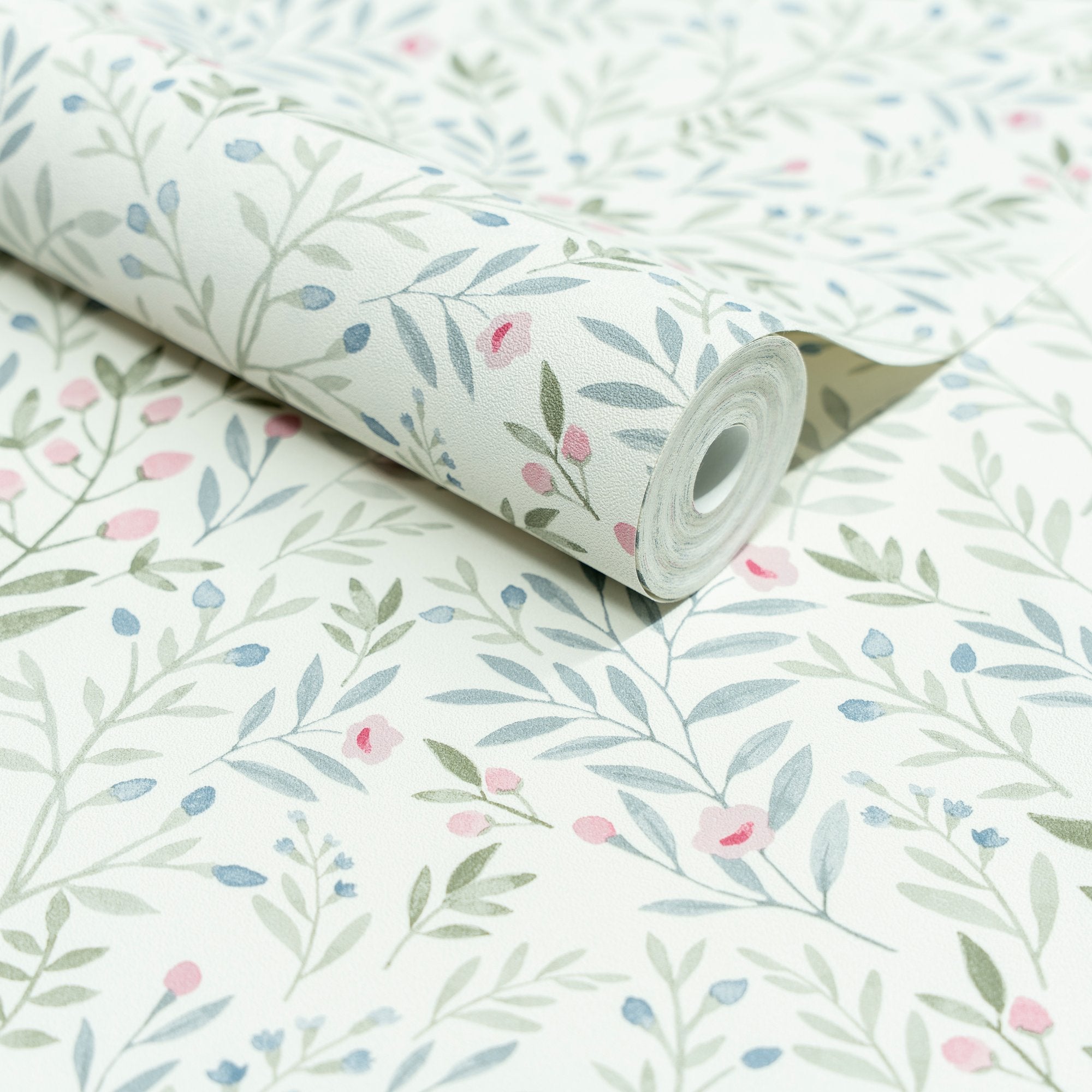 Classical Floral All-over Wallpaper in blue color - pattern number INA78803 - by Grandeco in the Inia collection