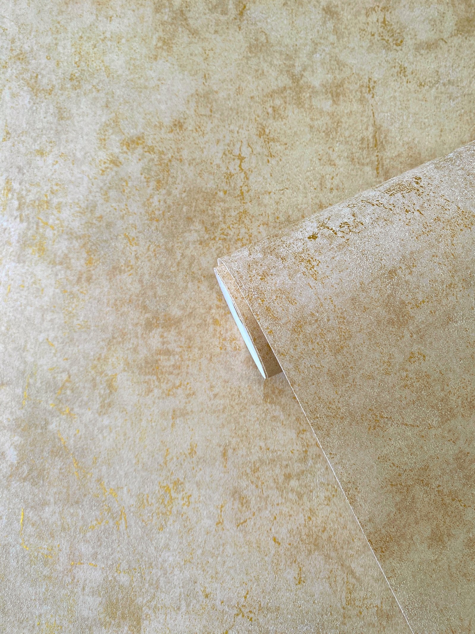 Metallic Plaster wallpaper in gold color - pattern number AM22009-2 - by Galerie in the Elegance collection