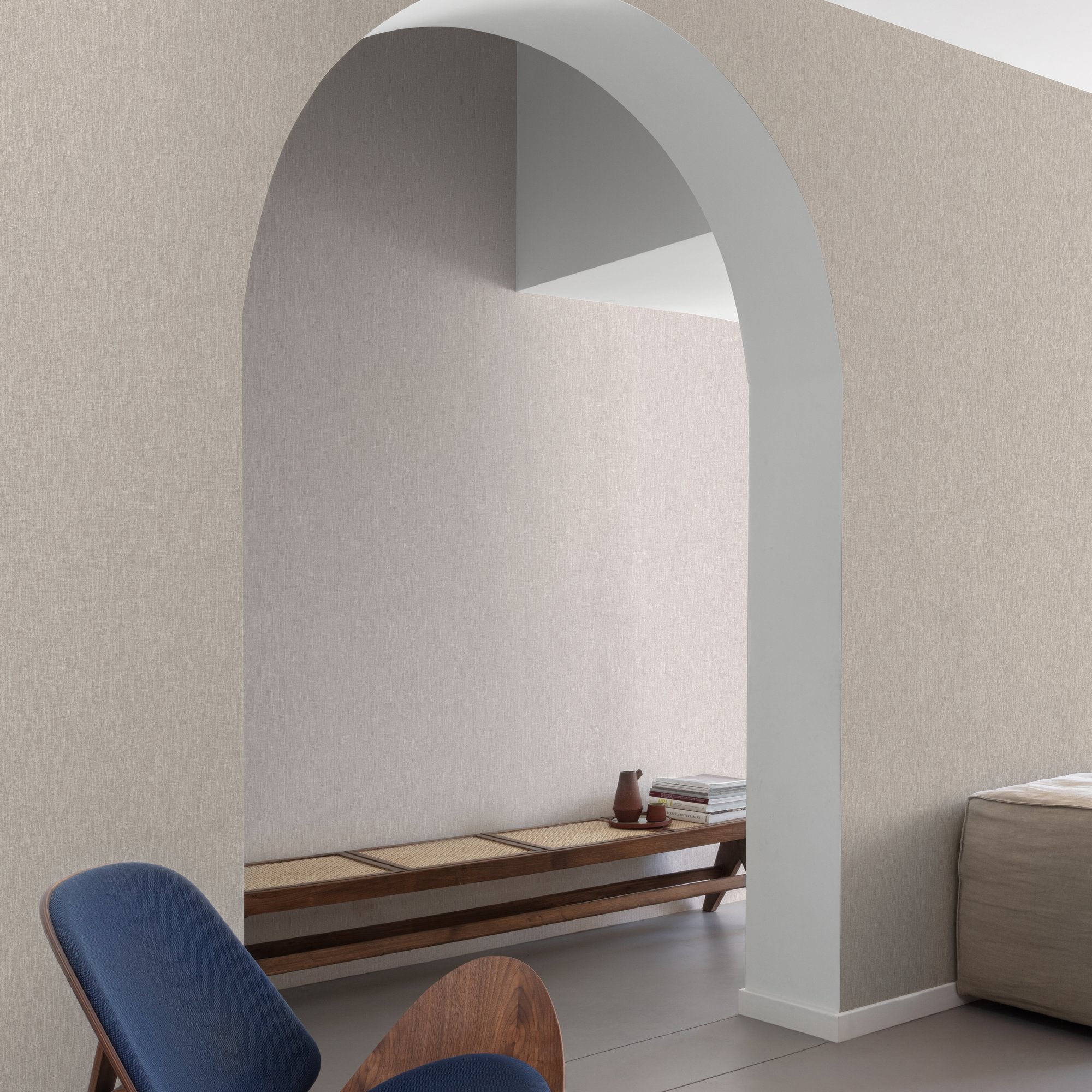 Textile Plain Wallpaper in beige color - pattern number AT1002 - by Grandeco in the Atmosphere collection