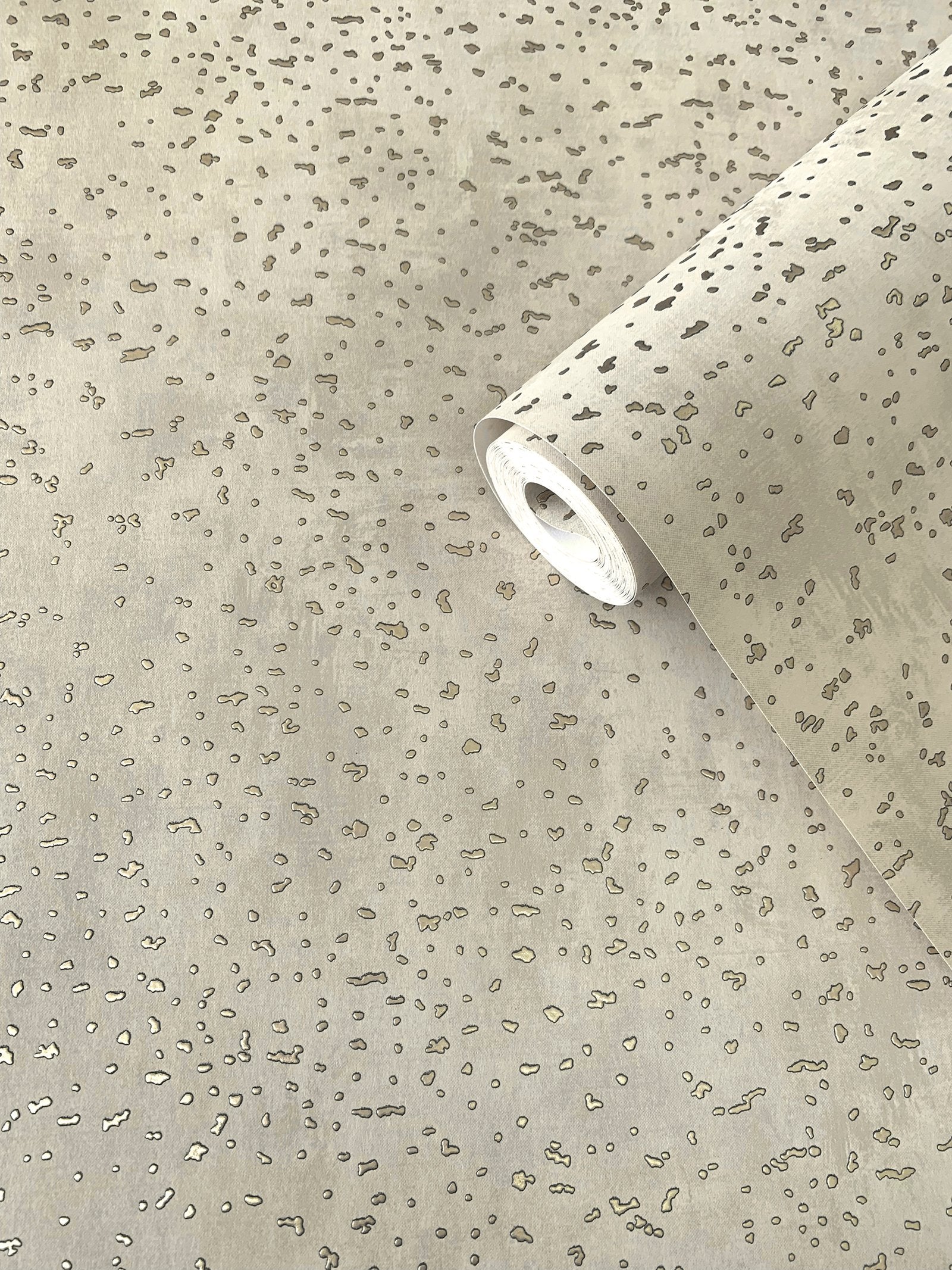 Spot wallpaper in gold color - pattern number DWP0019-02 - by Galerie in the Lustre collection