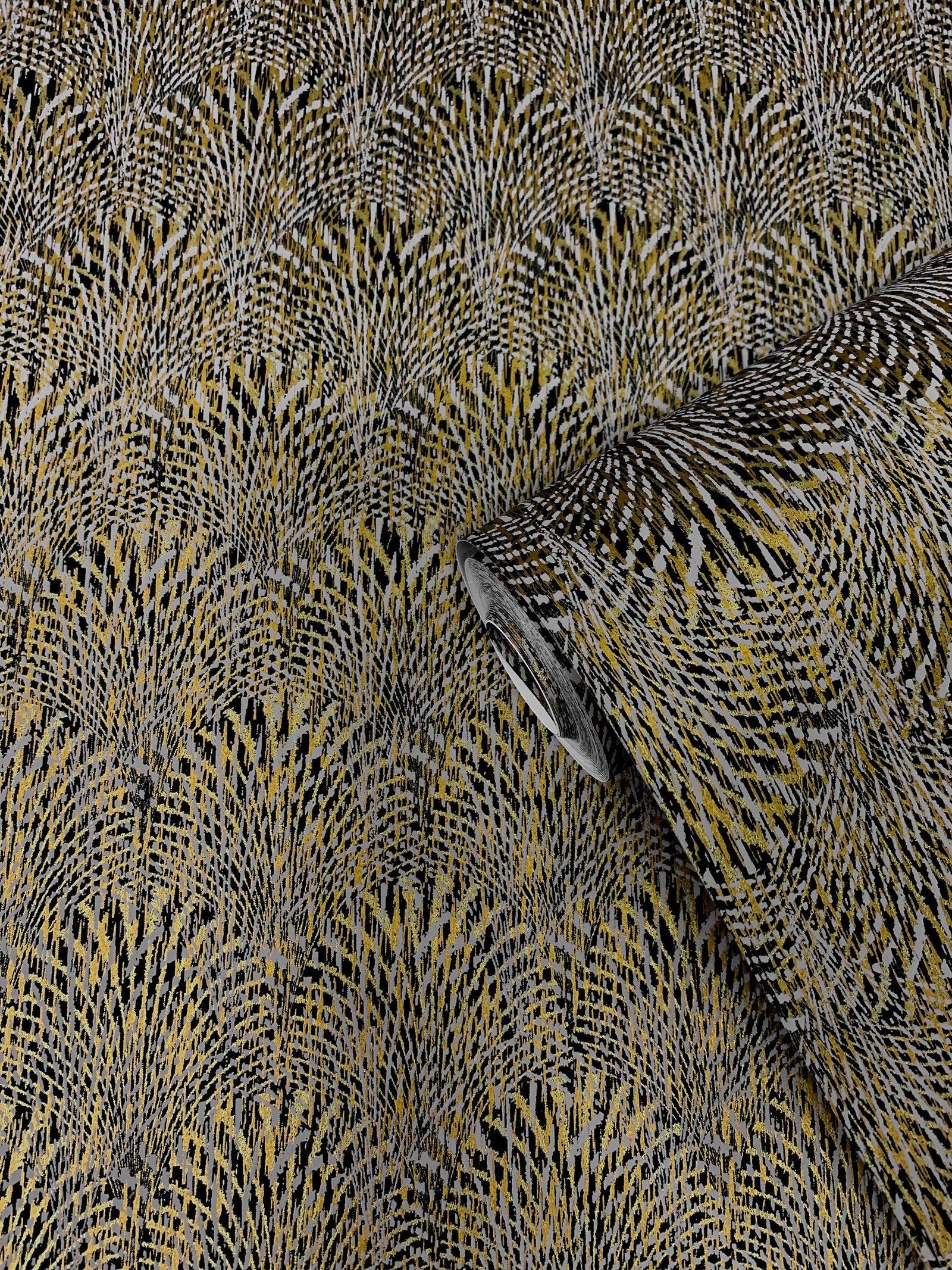 Fan wallpaper in gold color - pattern number F-AF7004 - by Galerie in the Boutique collection