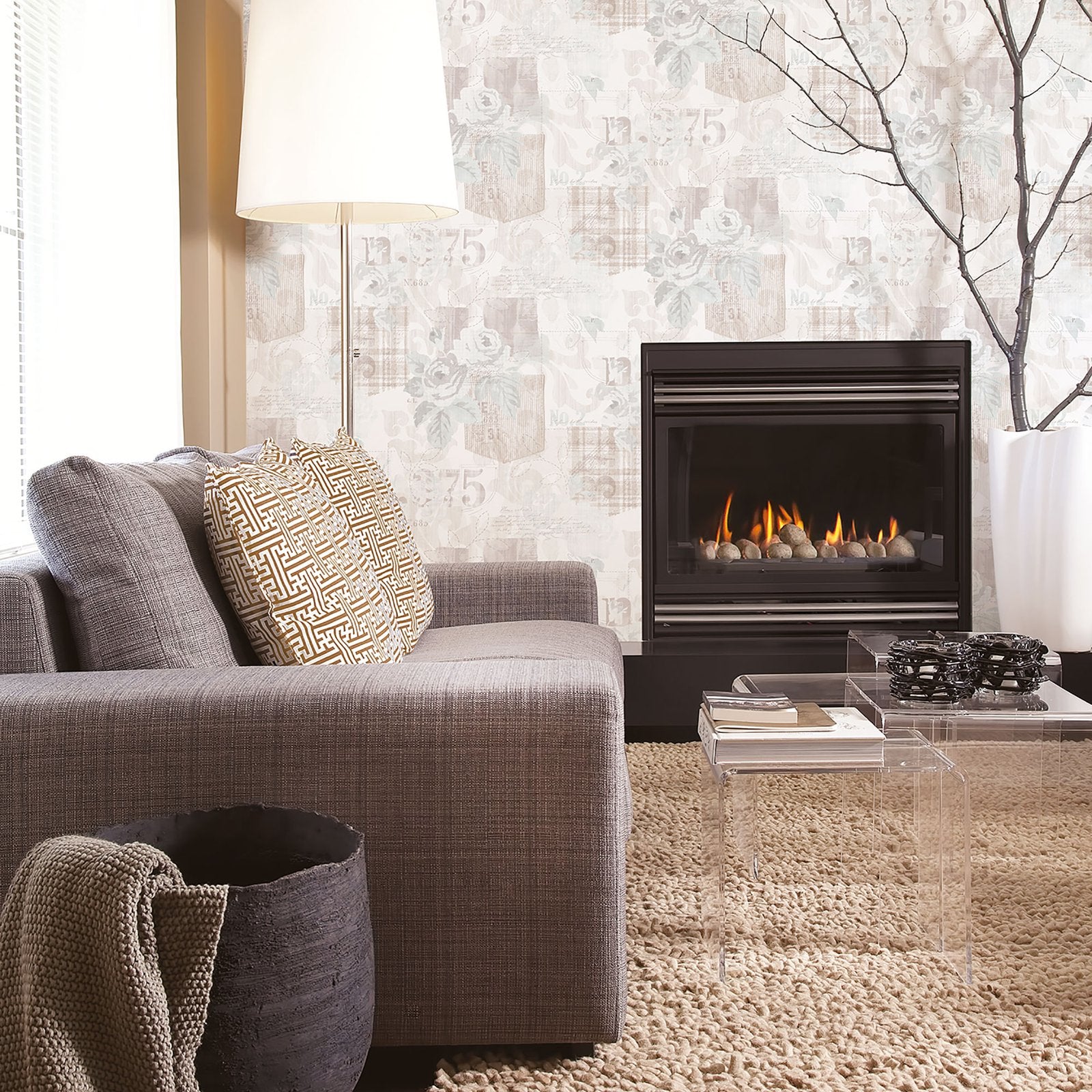 Floral wallpaper in cream color - pattern number G56263 - by Galerie in the Nordic Elements collection