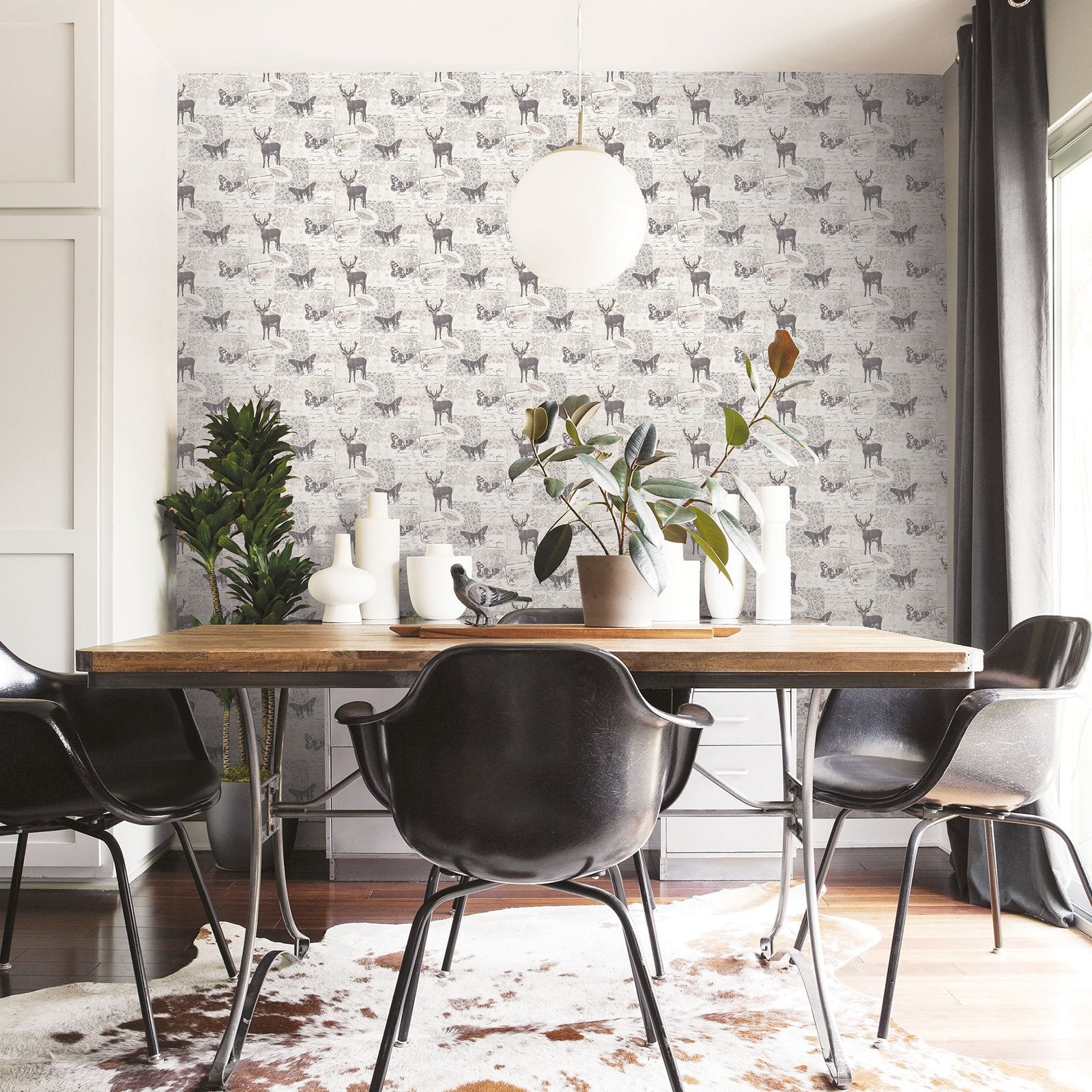 Motif wallpaper in silver grey color - pattern number G56296 - by Galerie in the Nordic Elements collection