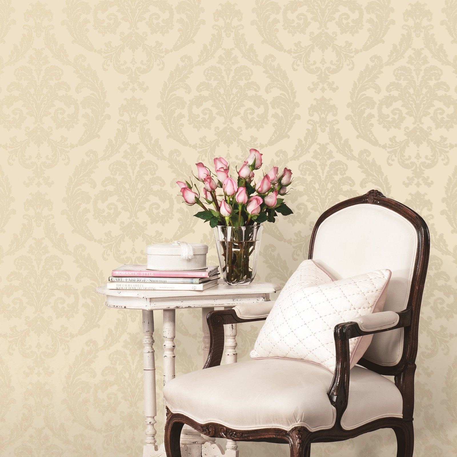 Damask wallpaper in cream color - pattern number G67607 - by Galerie in the Palazzo 2 collection