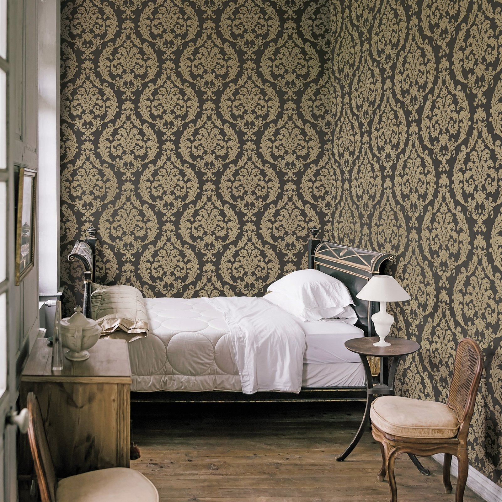 Damask wallpaper in bronze brown color - pattern number G67613 - by Galerie in the Palazzo 2 collection