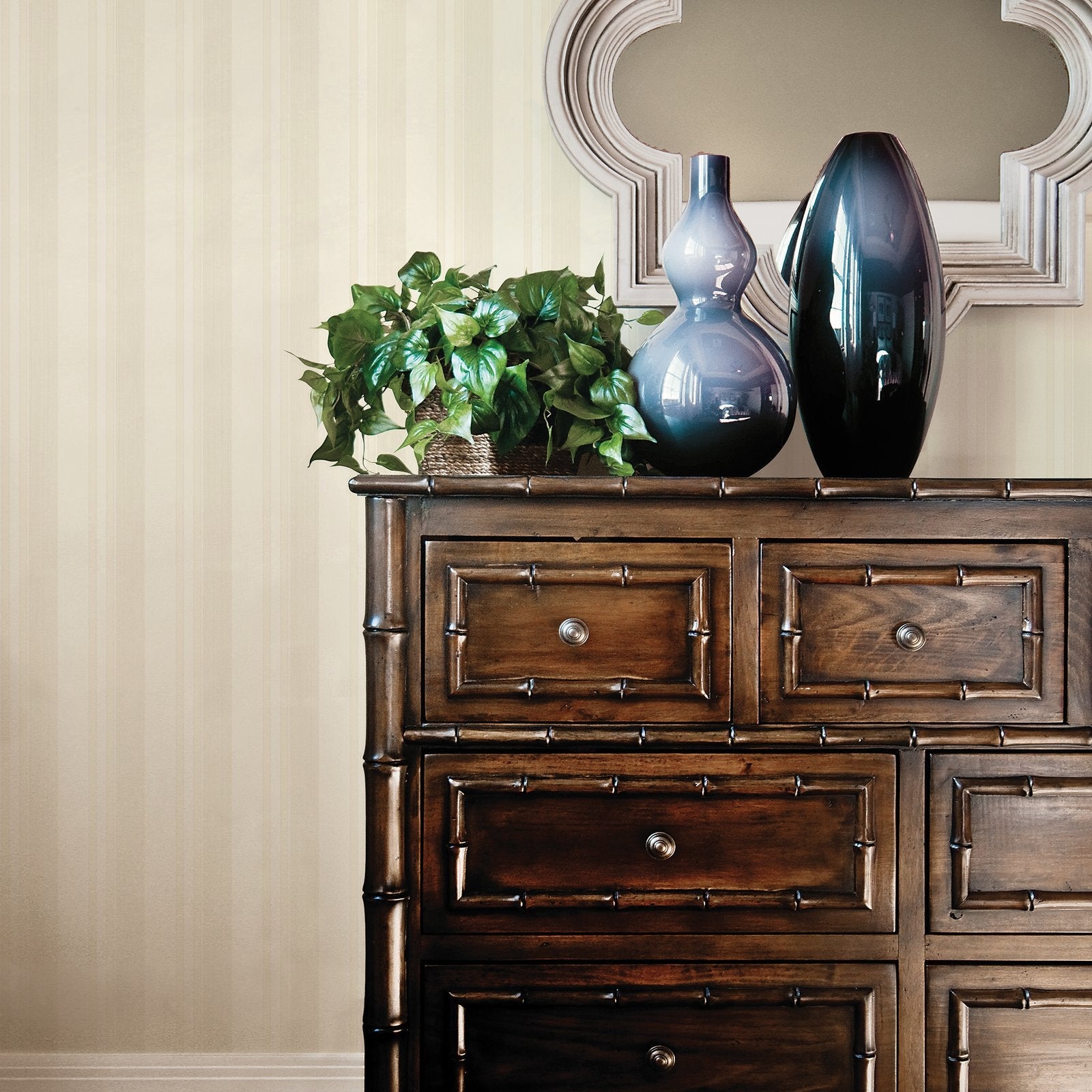 Silk Stripe wallpaper in cream color - pattern number G67619 - by Galerie in the Palazzo 2 collection