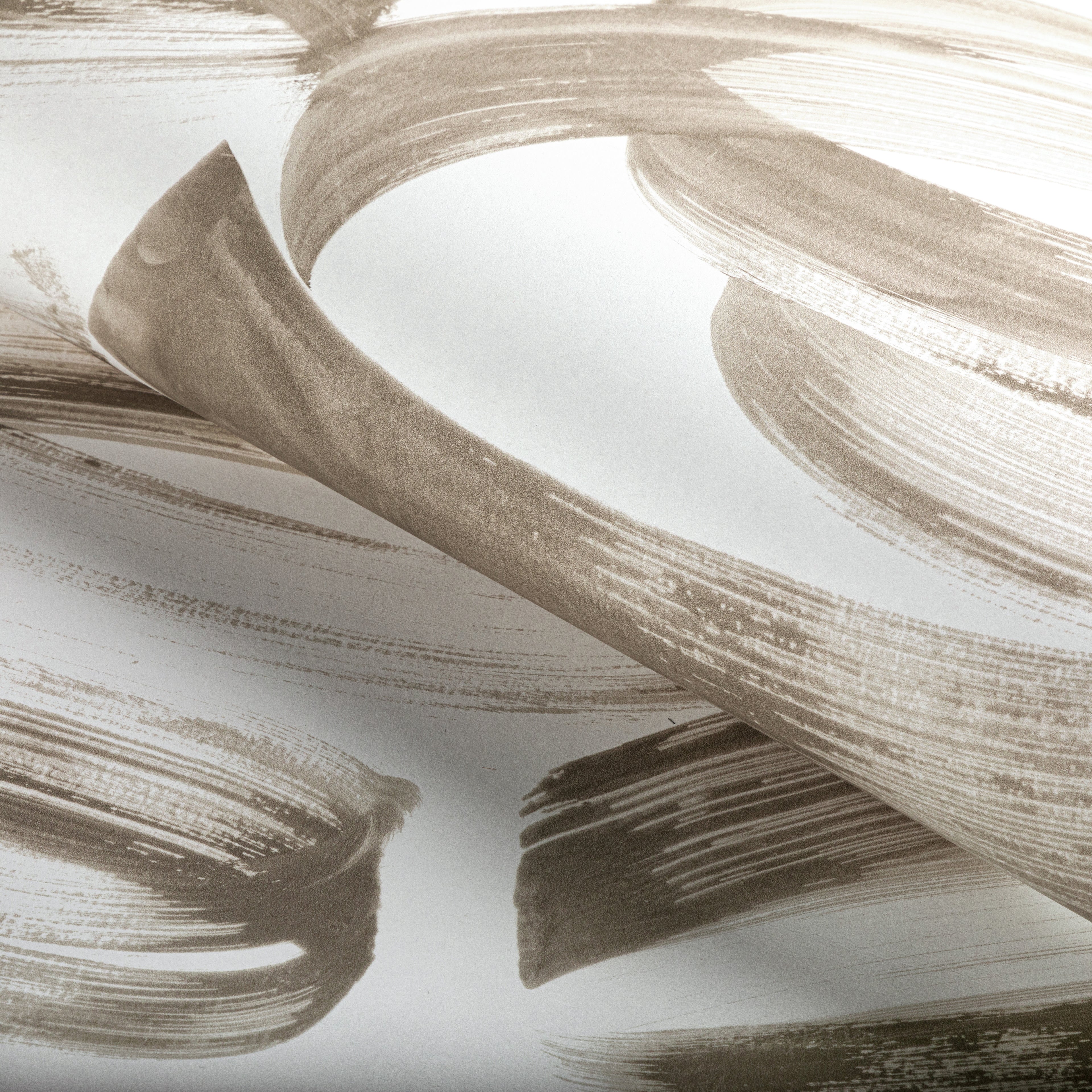 Laryo Wallpaper in Sand color - pattern number GWP-3728.16.0 - by Lee Jofa Modern in the Rhapsody collection