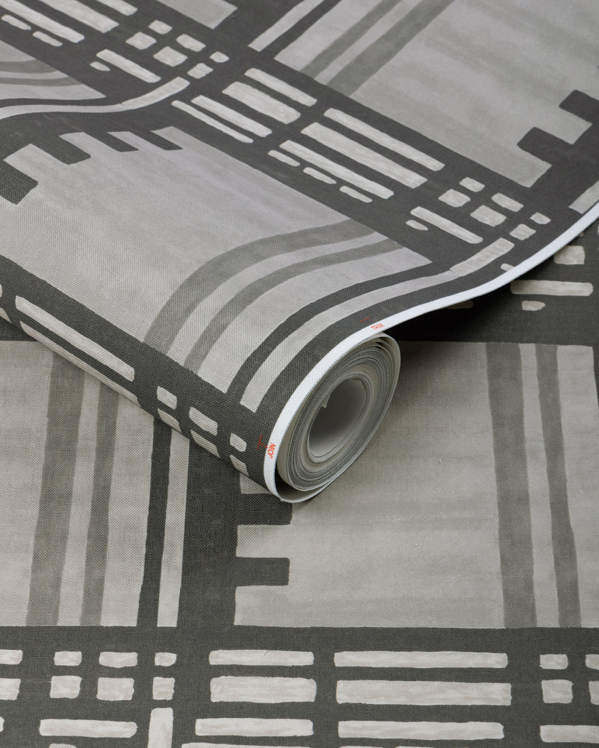 Riven Wallpaper in Jet color - pattern number GWP-3741.811.0 - by Lee Jofa Modern in the Kelly Wearstler Transit collection