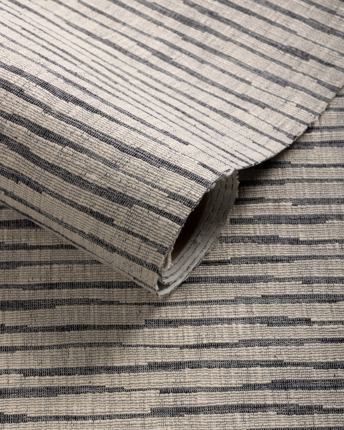 Torin Wallpaper in Ash color - pattern number GWP-3743.121.0 - by Lee Jofa Modern in the Kelly Wearstler Glyph collection