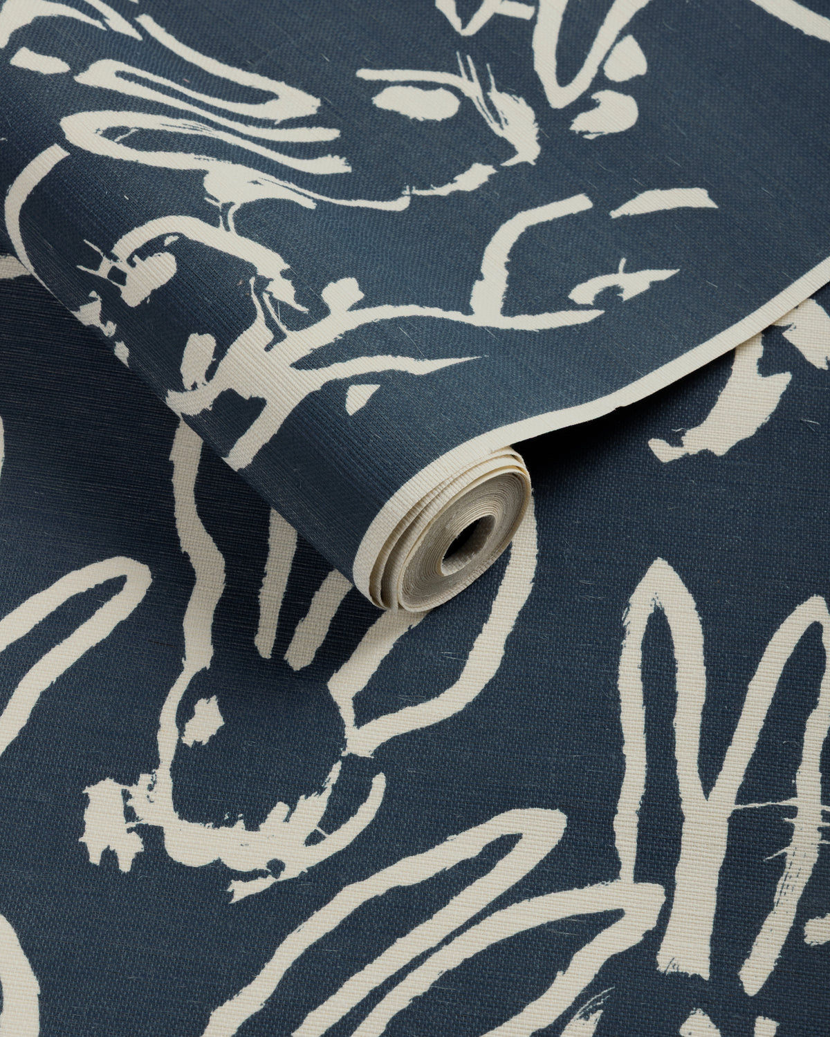 Hula Sisal Wallpaper in Navy color - pattern number GWP-3748.50.0 - by Lee Jofa Modern in the Hunt Slonem Belle Terre collection