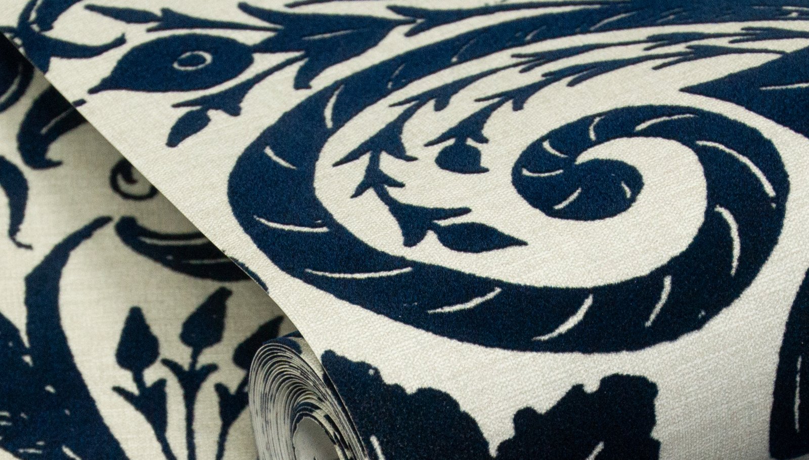 Damask Sauvage wallpaper in blue color - pattern number LB25167 - by Galerie in the Off The Wall collection