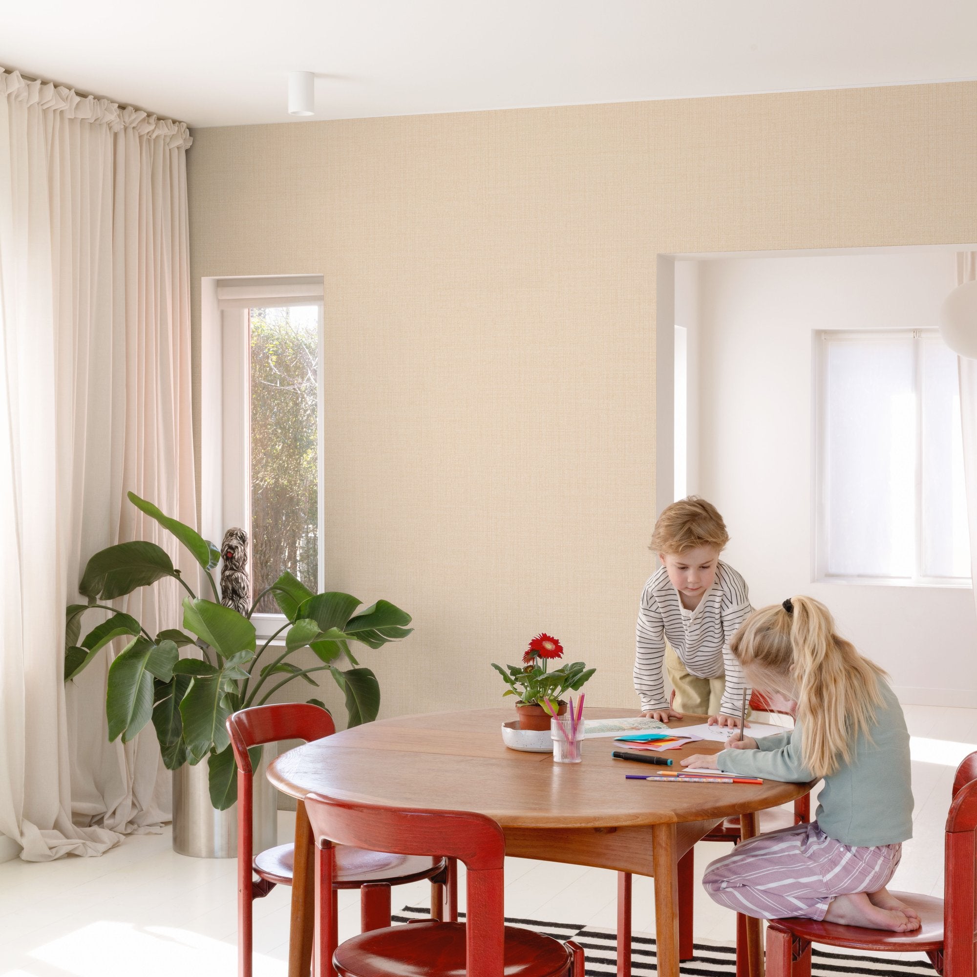 Textile Plain Wallpaper in pink color - pattern number GDLD1018 - by Grandeco in the Little Dreamers collection
