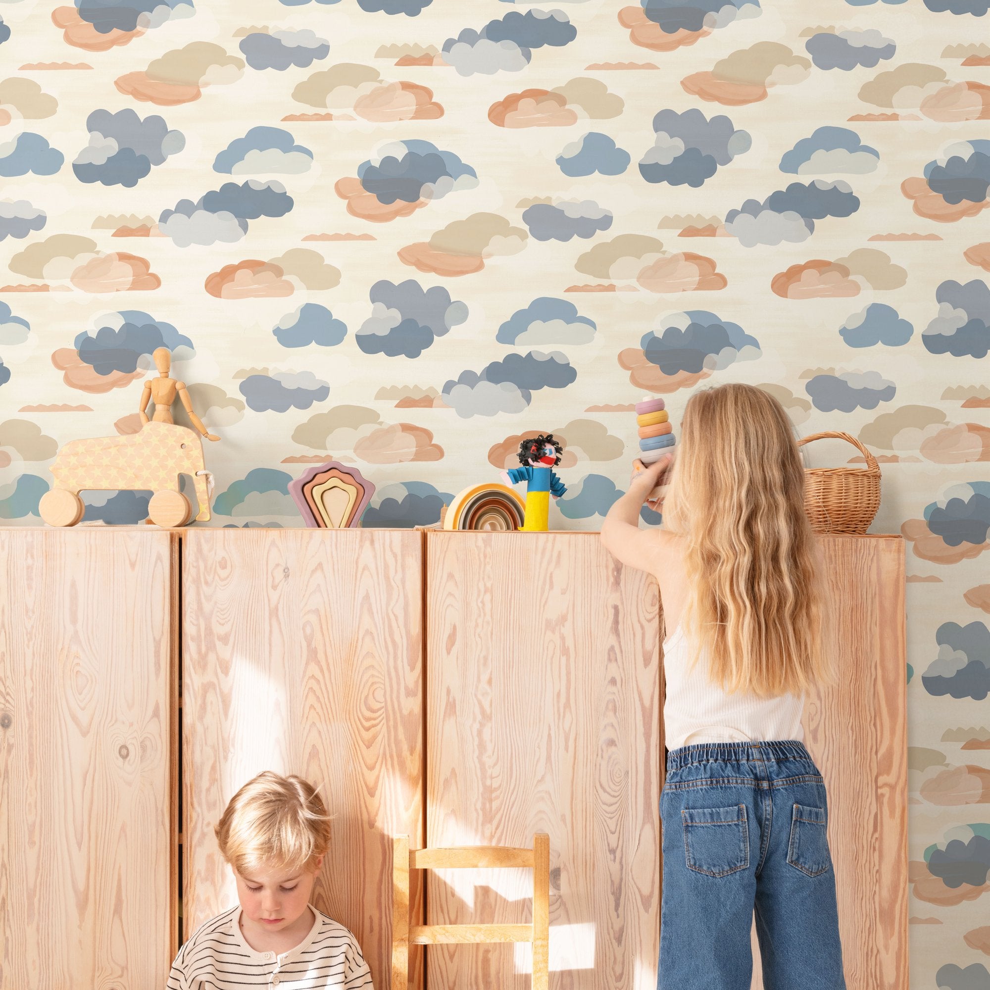 Landscape Wallpaper in blue color - pattern number GDLD2015 - by Grandeco in the Little Dreamers collection