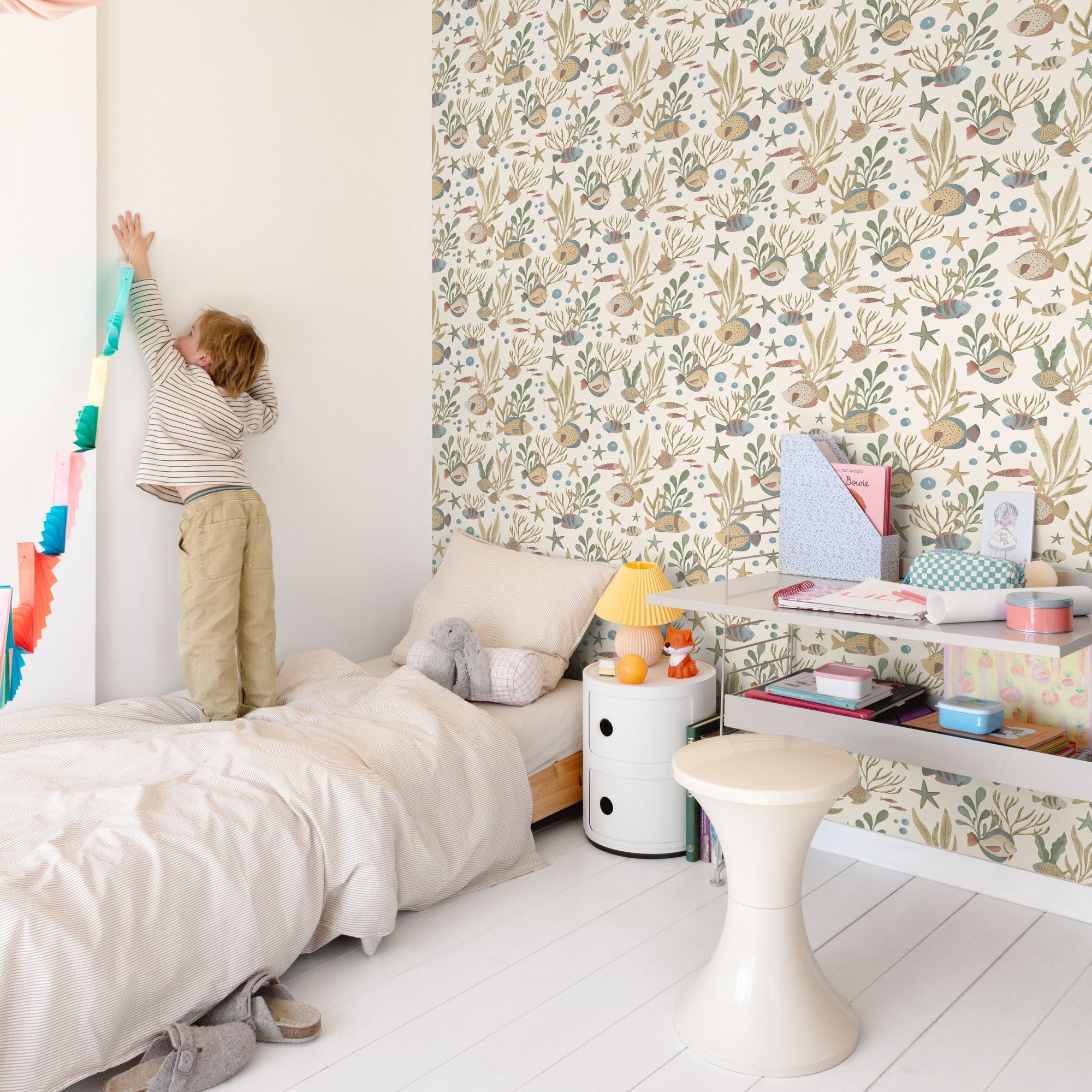 Photographic All-over Print Wallpaper in multi-colored color - pattern number GDLD3320 - by Grandeco in the Little Dreamers collection