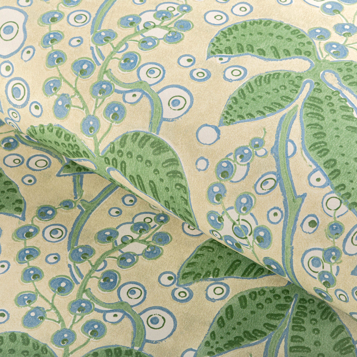 Putnam Wallpaper in Leaf/Blue color - pattern number P2022105.315.0 - by Lee Jofa in the Bunny Williams Arcadia collection