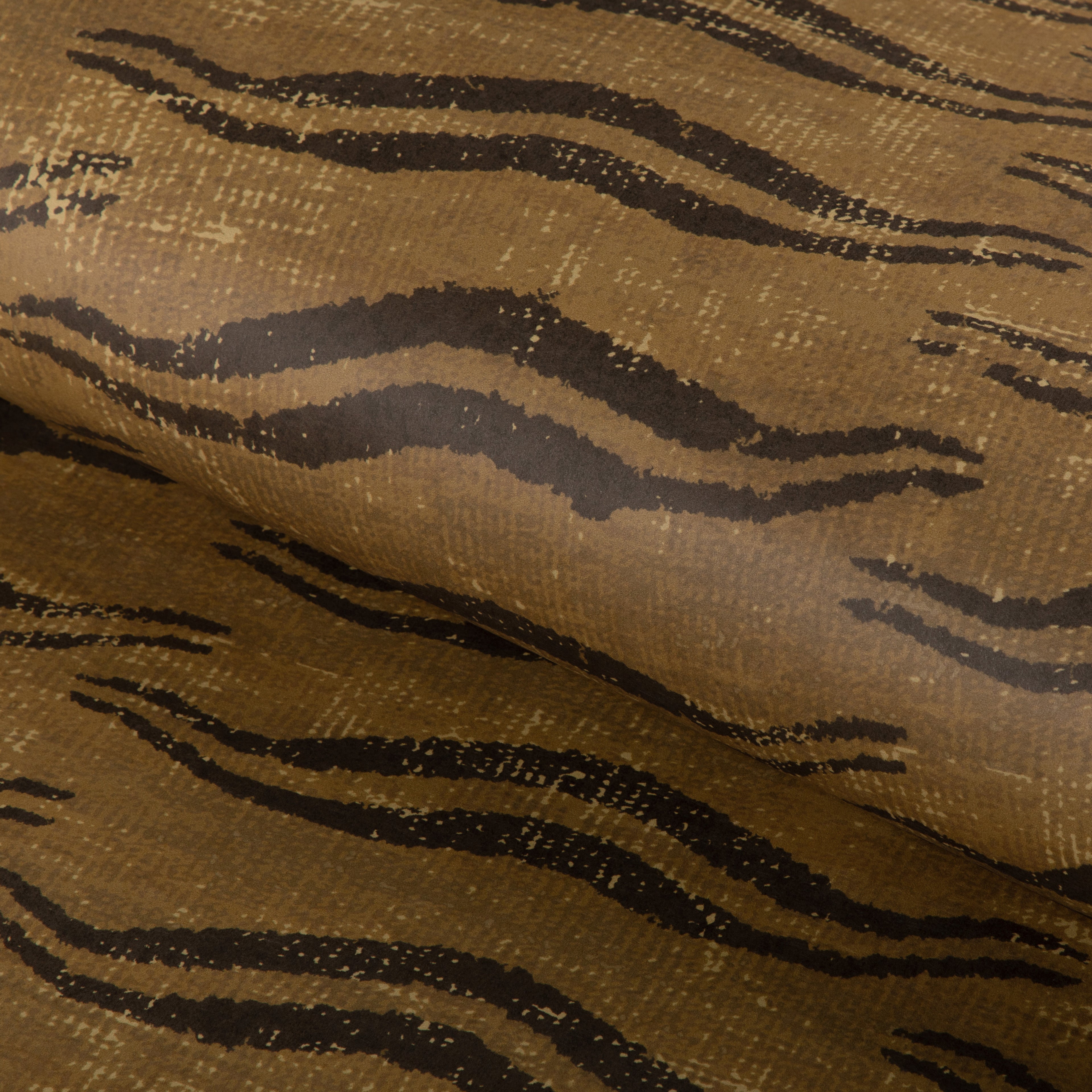 Beckett Wallpaper in Brass color - pattern number P2023112.404.0 - by Lee Jofa in the Barwick collection