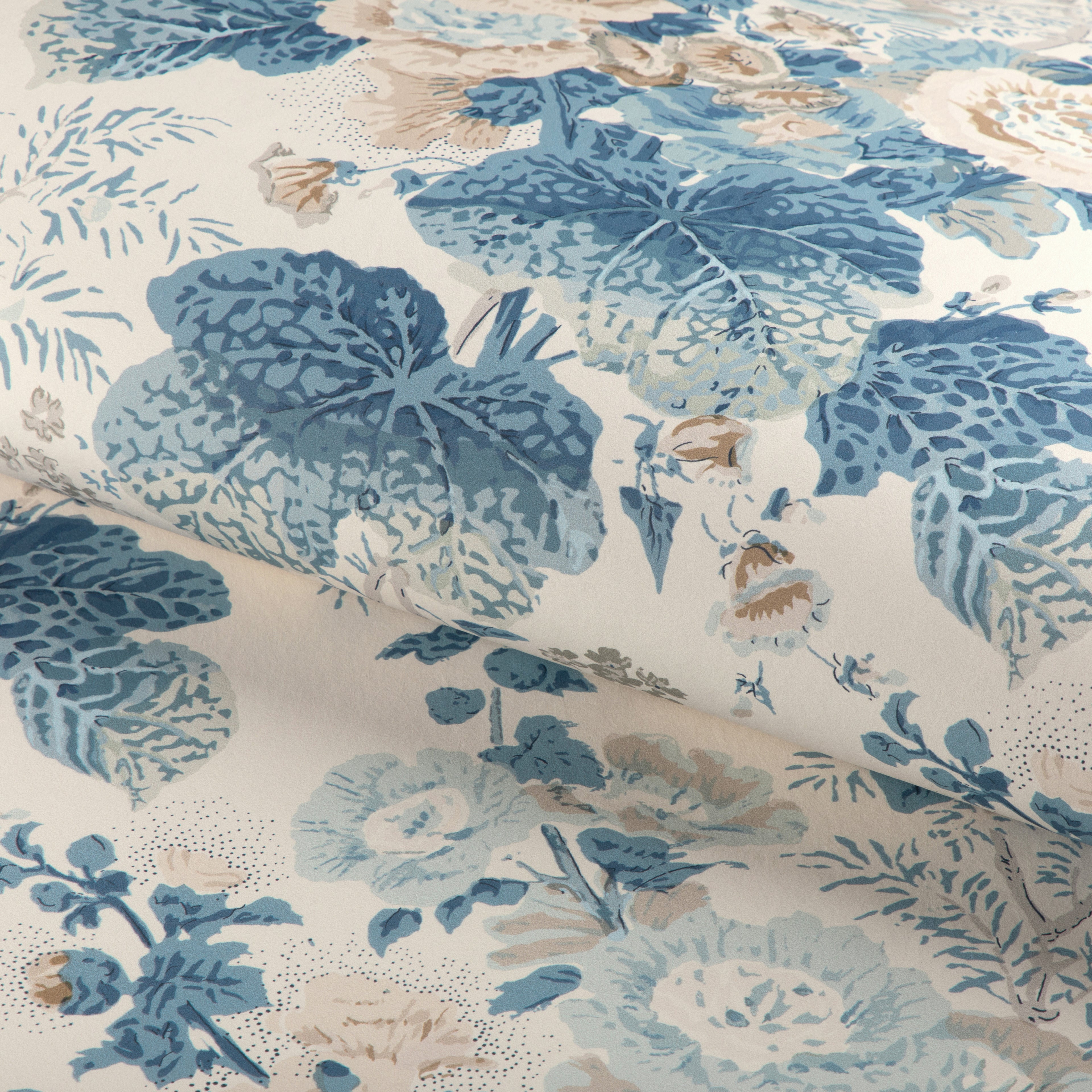 Althea Wallpaper in Delft color - pattern number P2023116.516.0 - by Lee Jofa in the Lee Jofa 200 collection