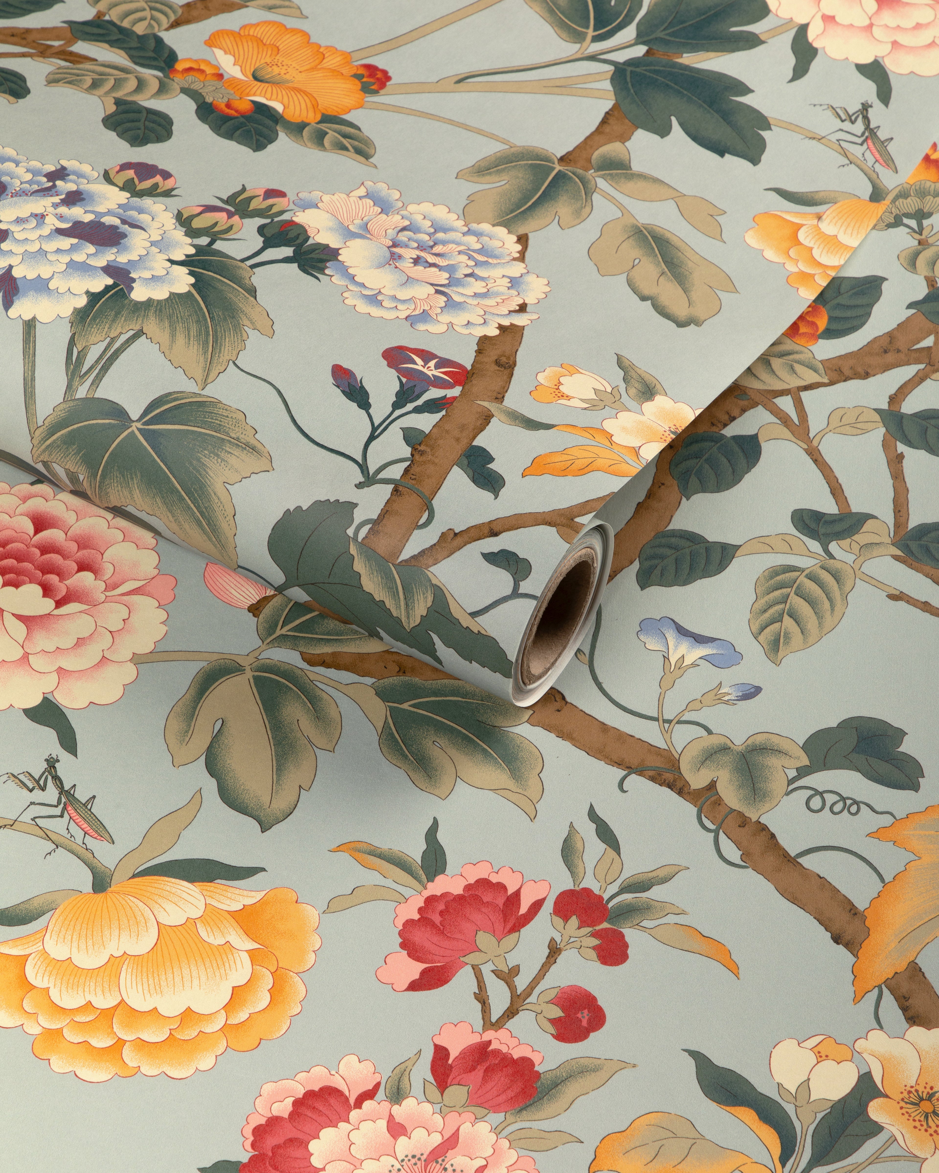 Gardenia Paper Wallpaper in antique color - pattern number P2023128.137.0 - by Lee Jofa in the Garden Walk collection