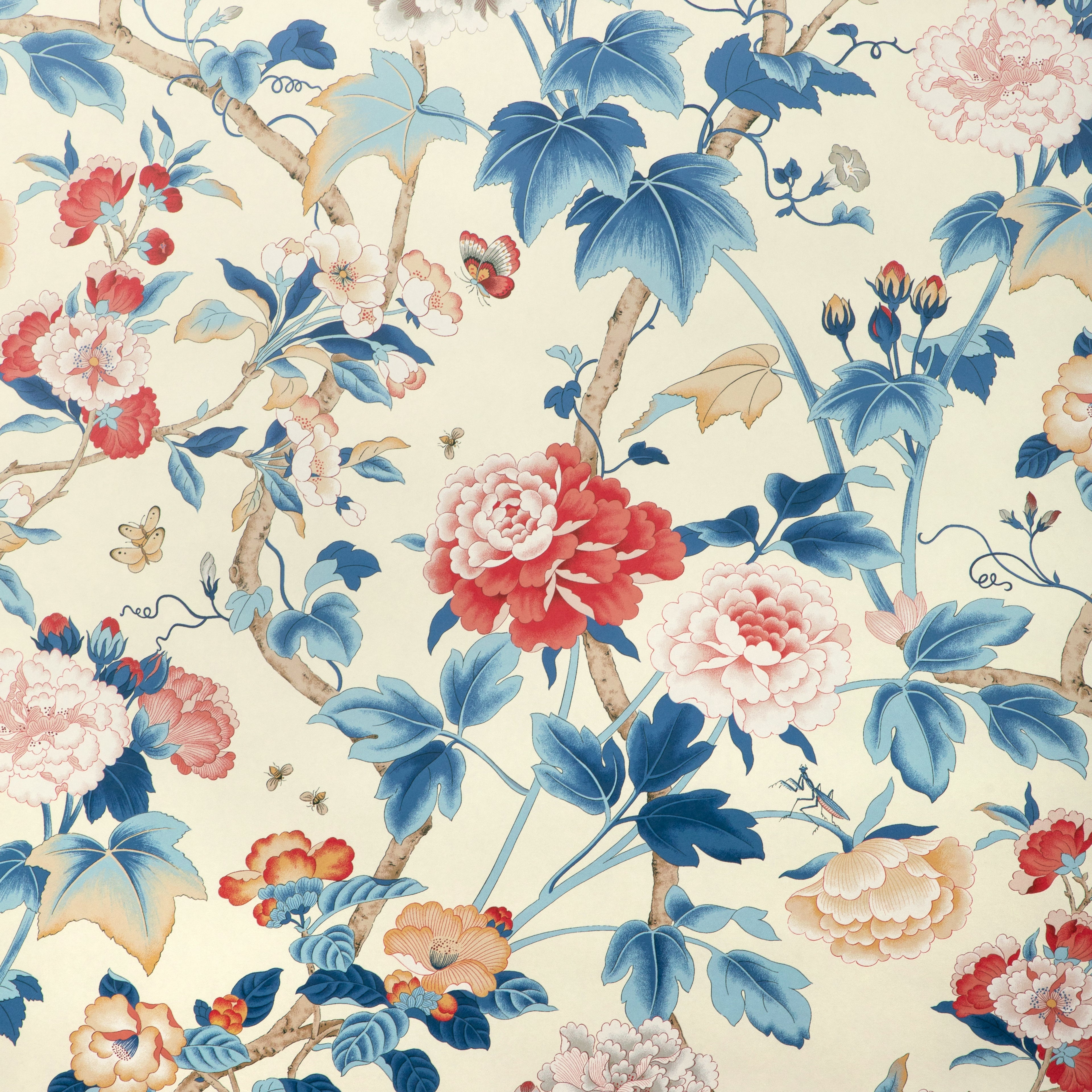 Gardenia Paper Wallpaper in blue/red color - pattern number P2023128.195.0 - by Lee Jofa in the Garden Walk collection