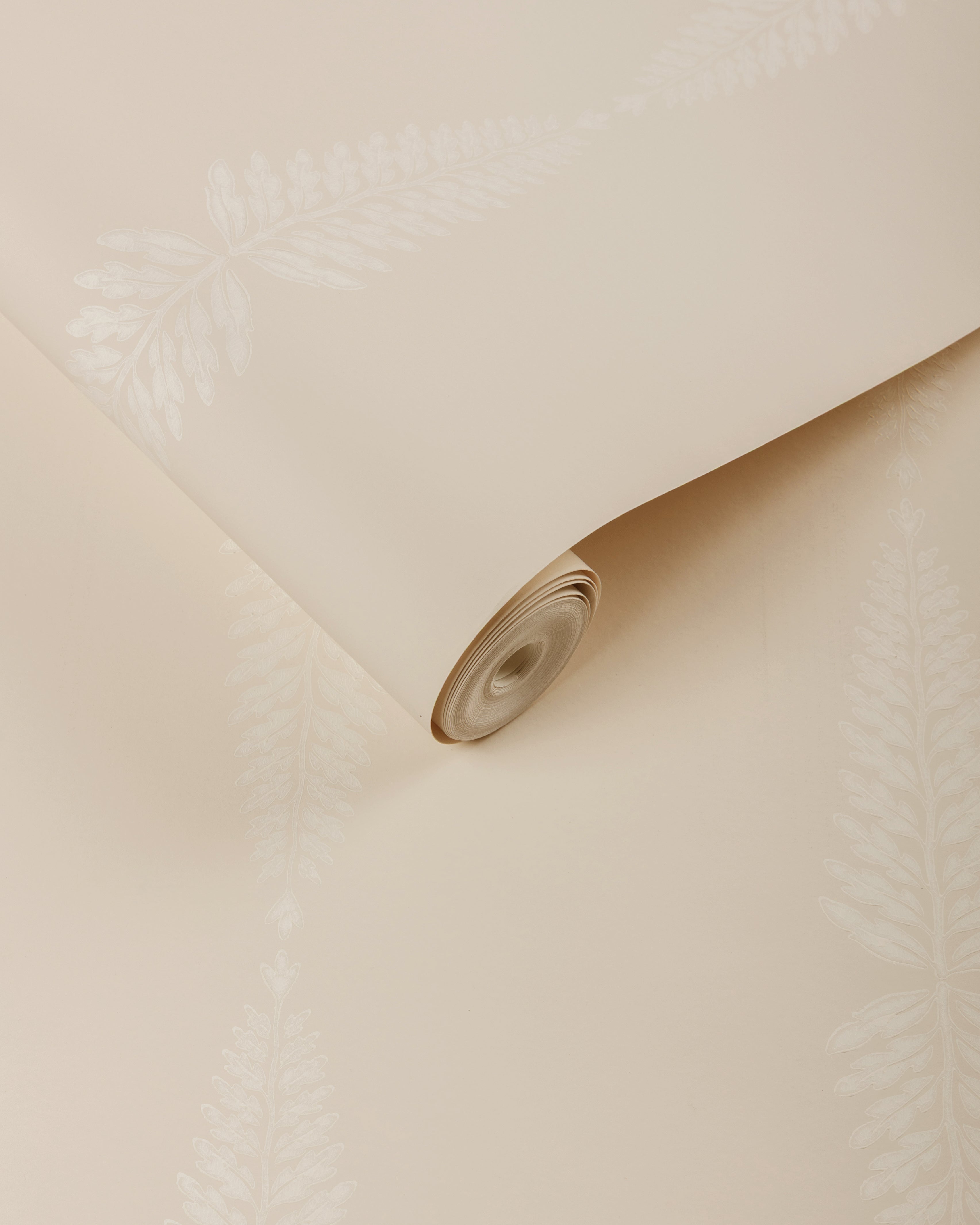 Glade Fern Wallpaper in Beige color - pattern number P2026107.1601.0 - by Lee Jofa in the Arley collection