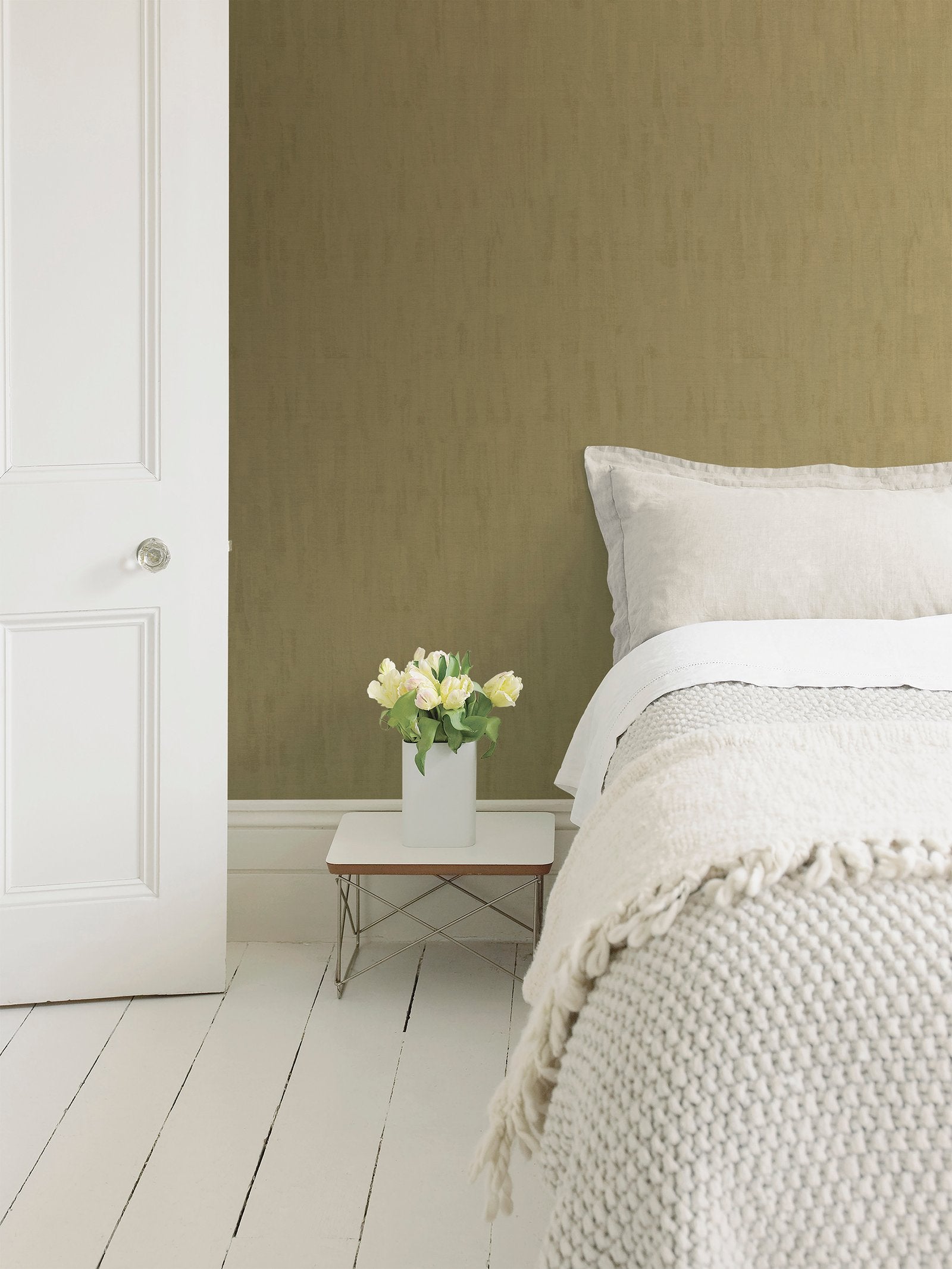 Tonal Plain wallpaper in gold color - pattern number SP-SC5004 - by Galerie in the Boutique collection