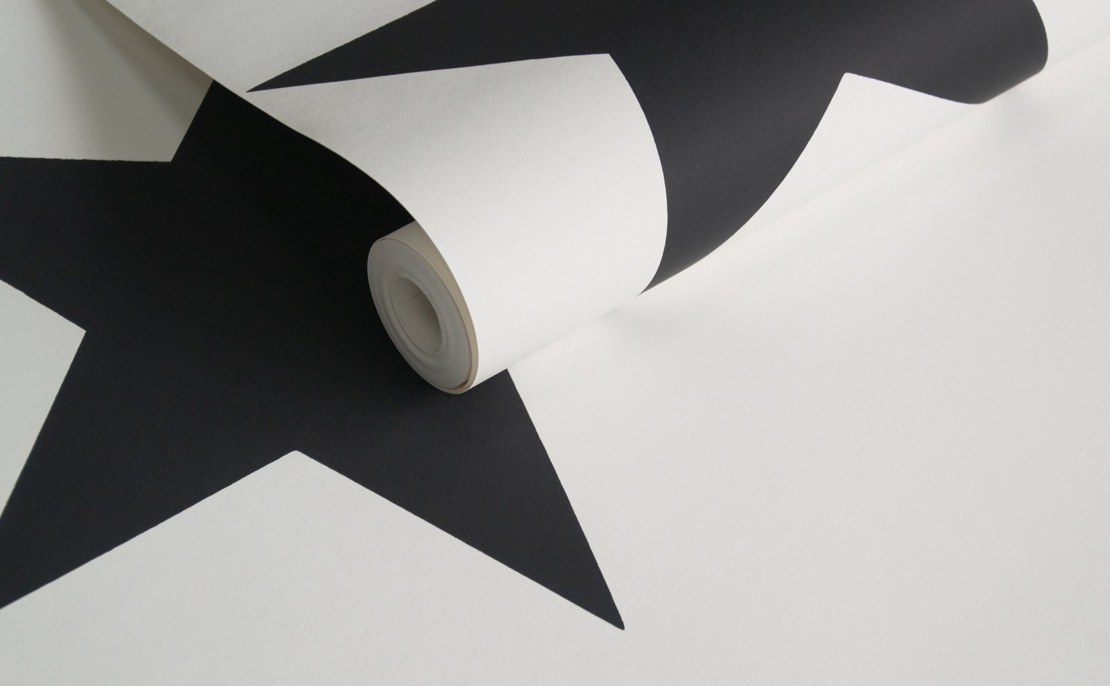 Double Star Black wallpaper in black color - pattern number SS21254 - by Galerie in the Style Sisters collection