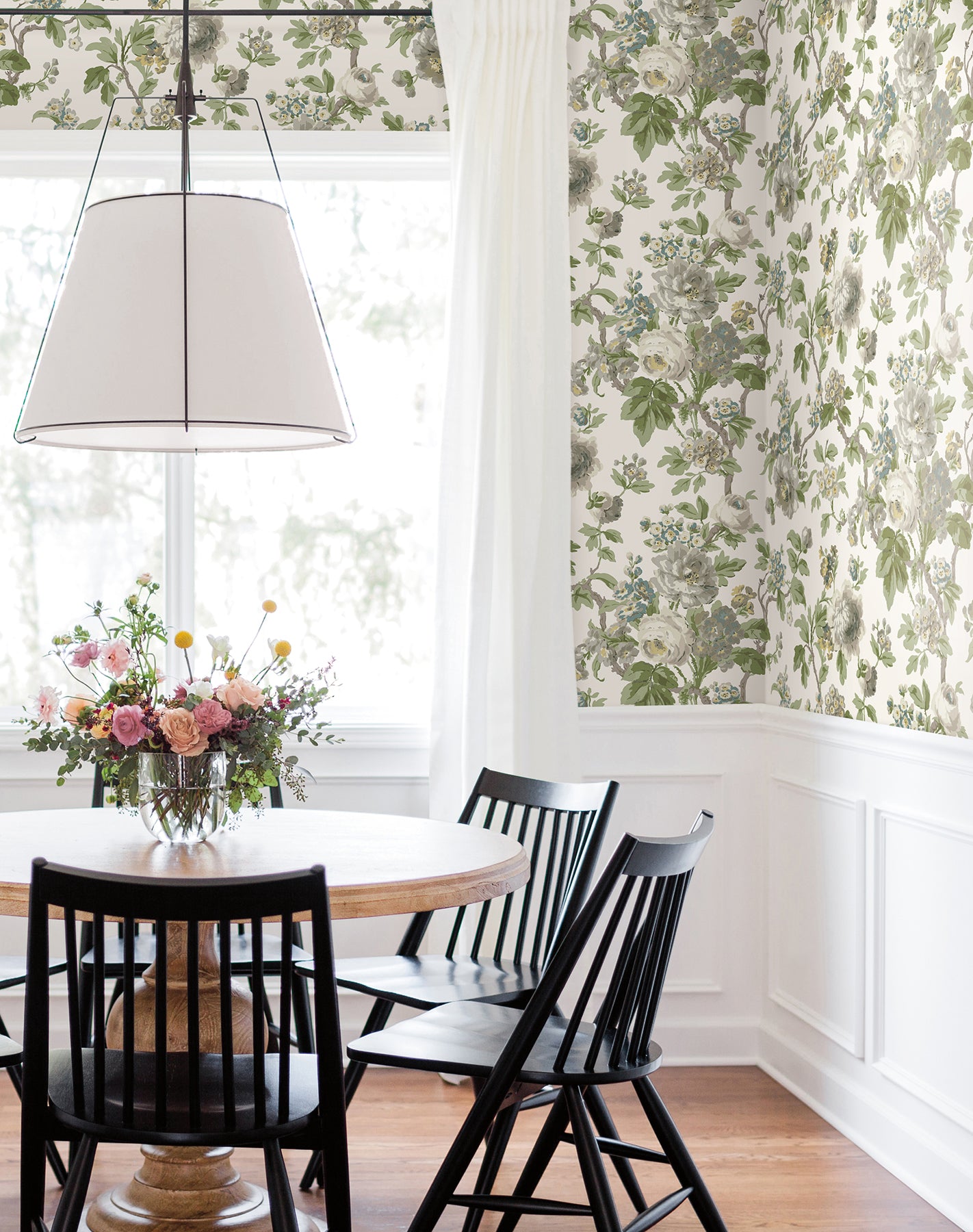 Beatrix wallpaper in neutral and sage color - pattern number VP1353 - by Antonina Vella in the Jardin collection