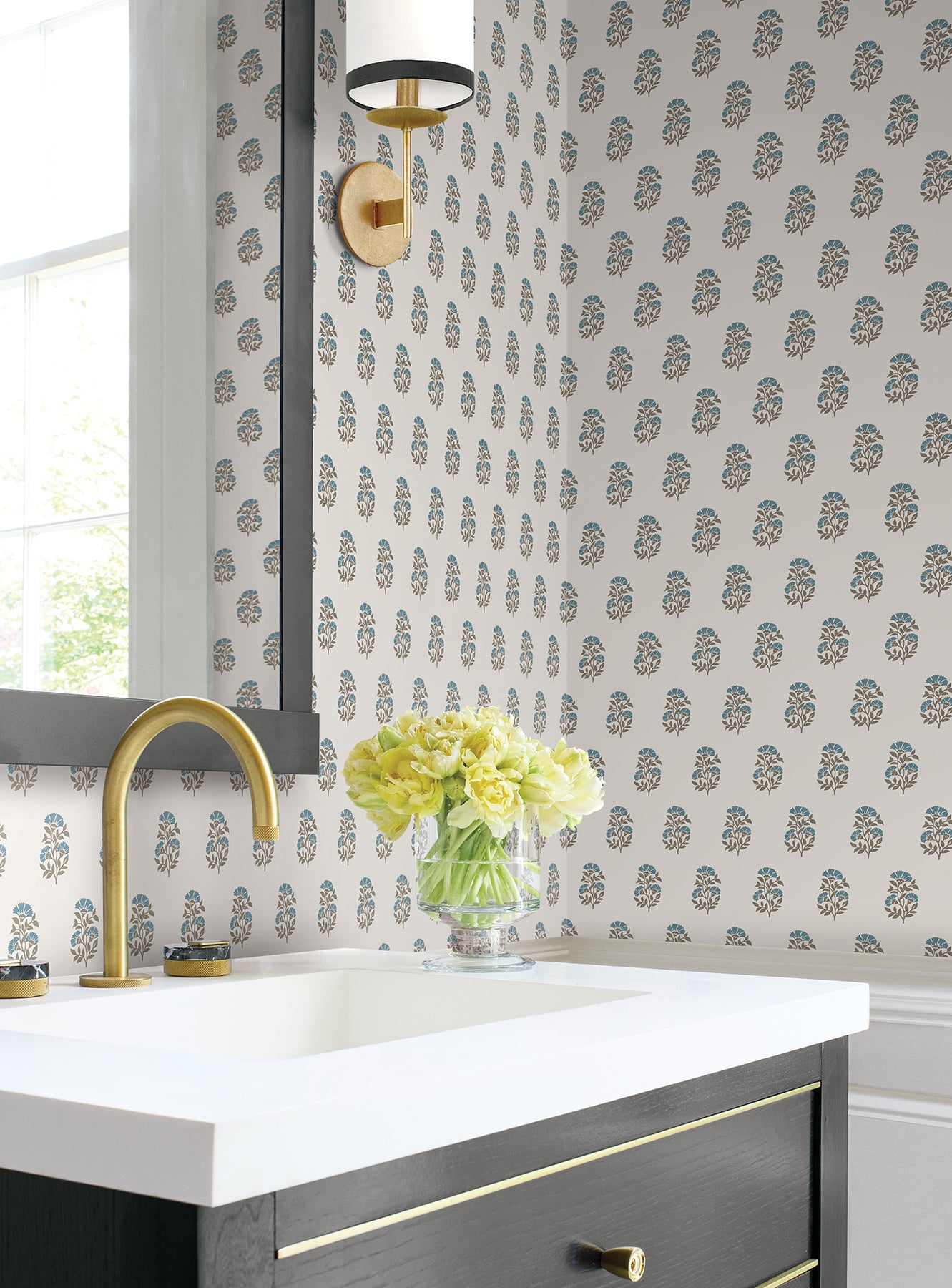 Sylvie wallpaper in aegean and mink color - pattern number VP1383 - by Antonina Vella in the Jardin collection