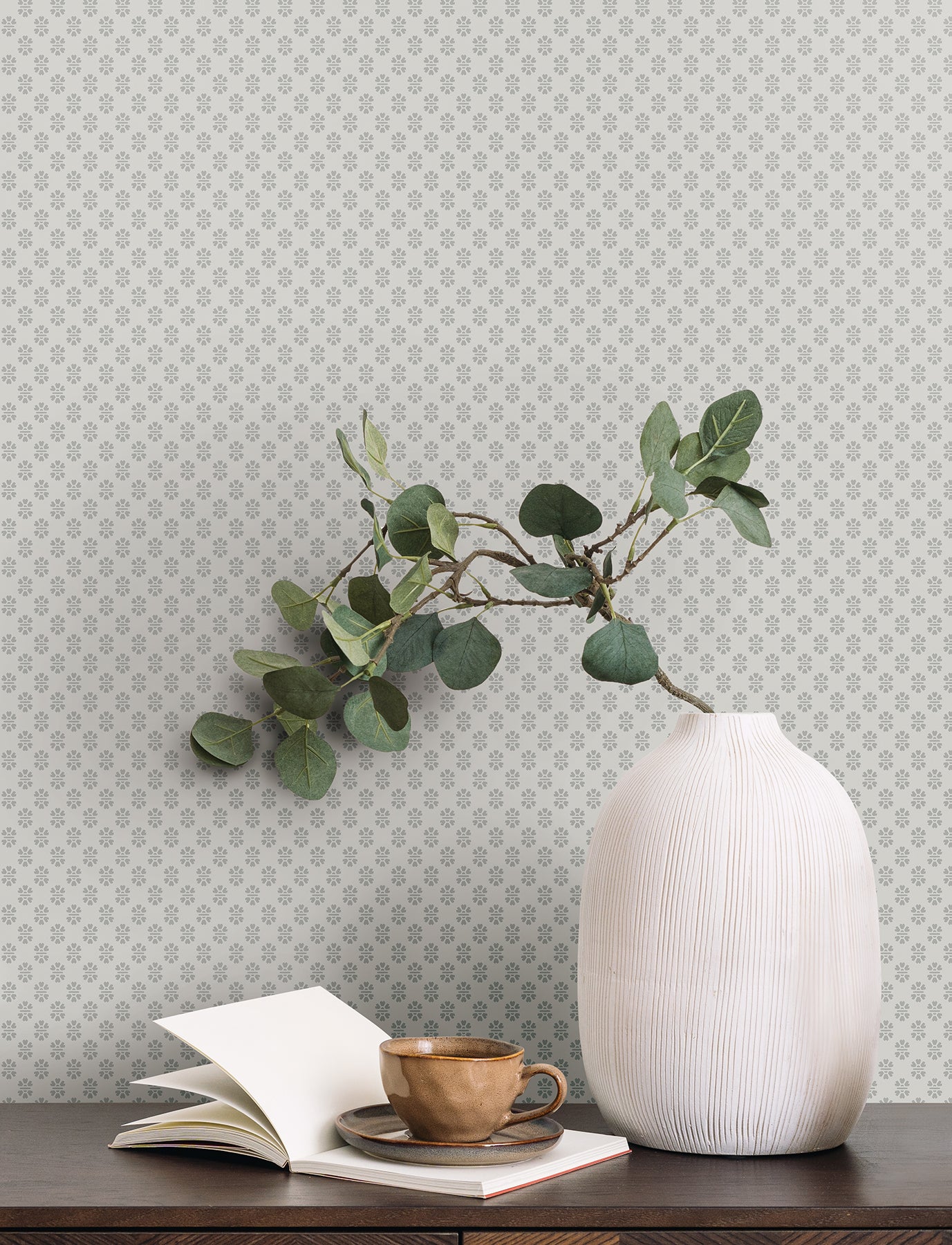 Brioni wallpaper in neutral color - pattern number VP1396 - by Antonina Vella in the Jardin collection