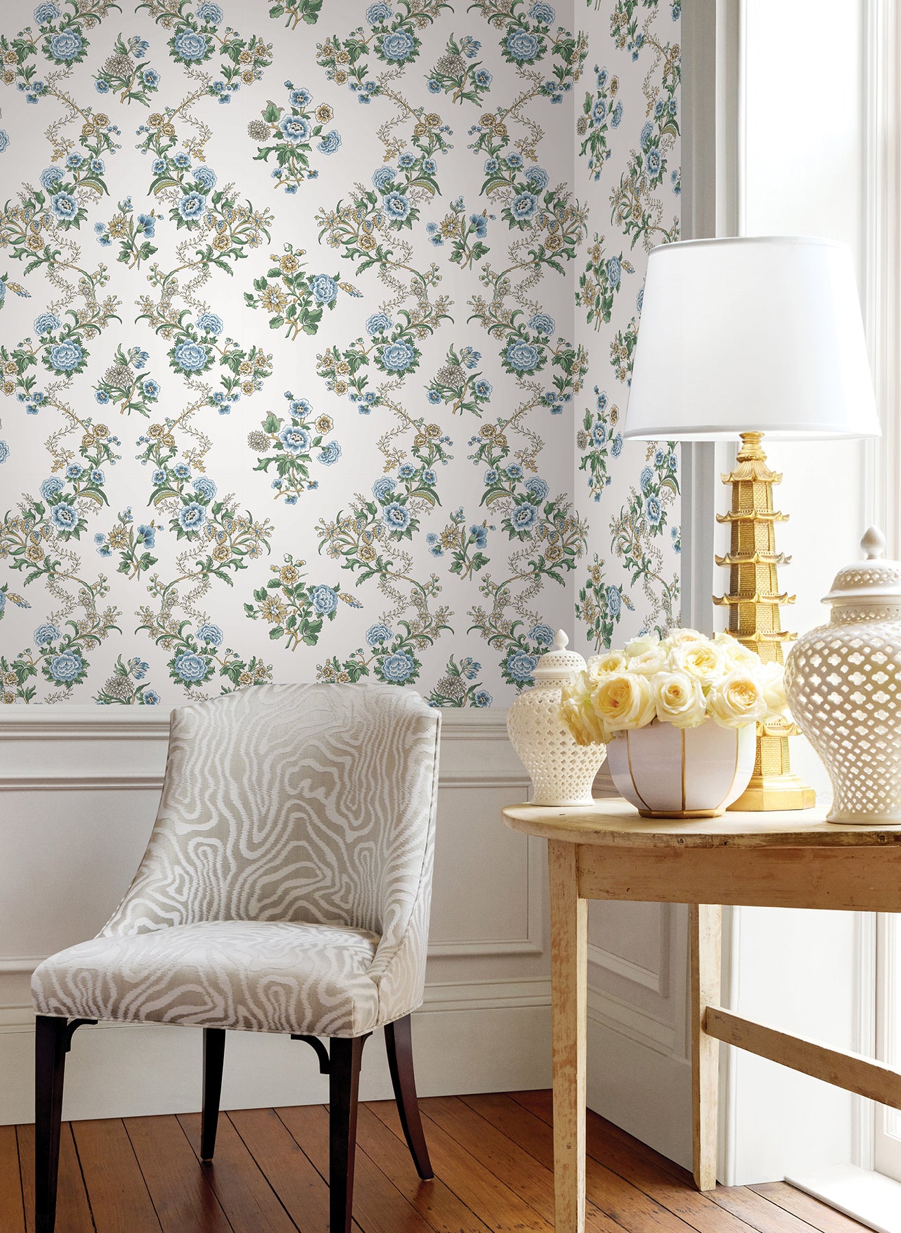 Genevieve wallpaper in blue and green color - pattern number VP1423 - by Antonina Vella in the Jardin collection