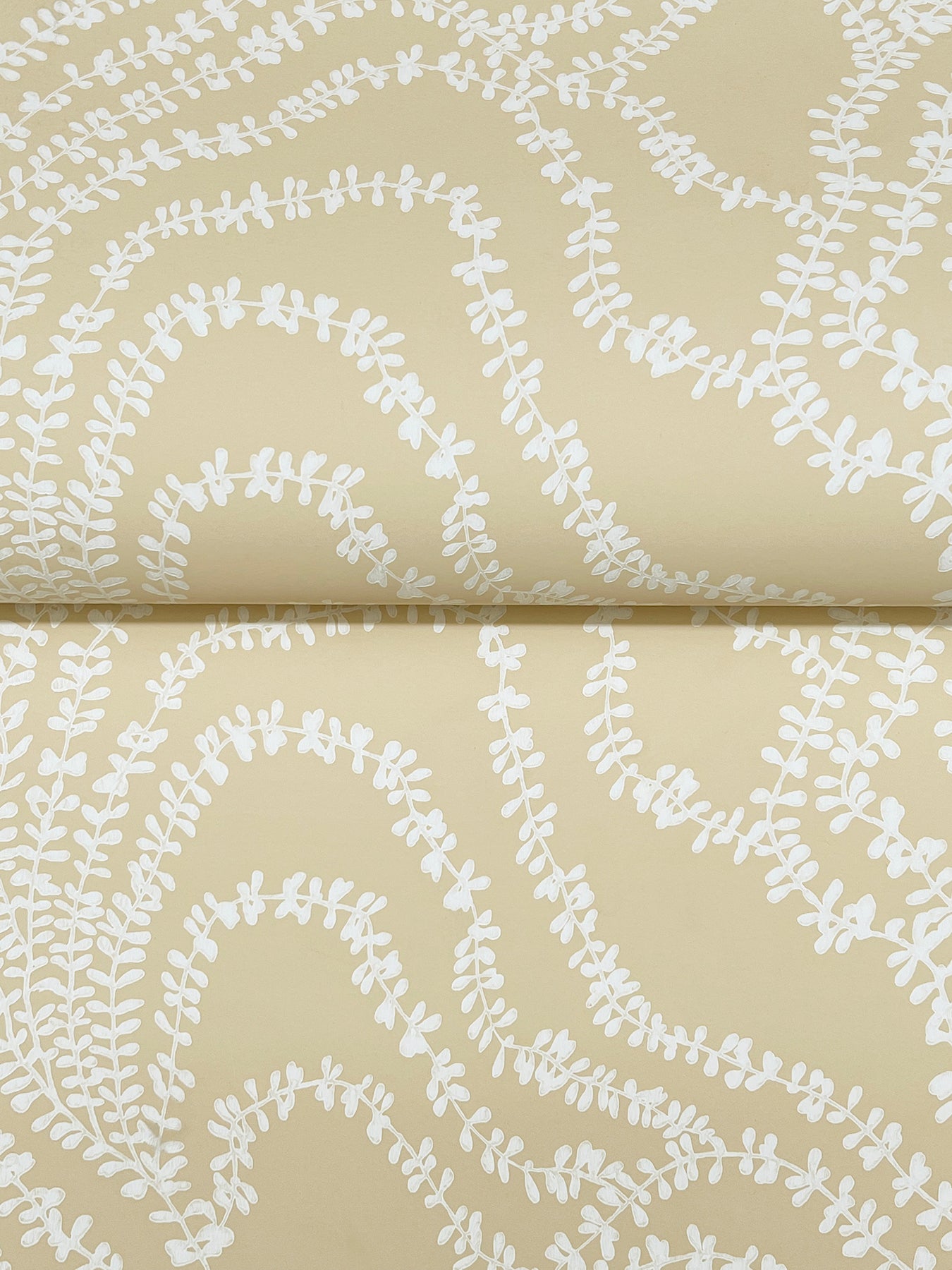 String of Pearls wallpaper in butter color - pattern number VR1515 - by Ronald Redding in the Caviar collection