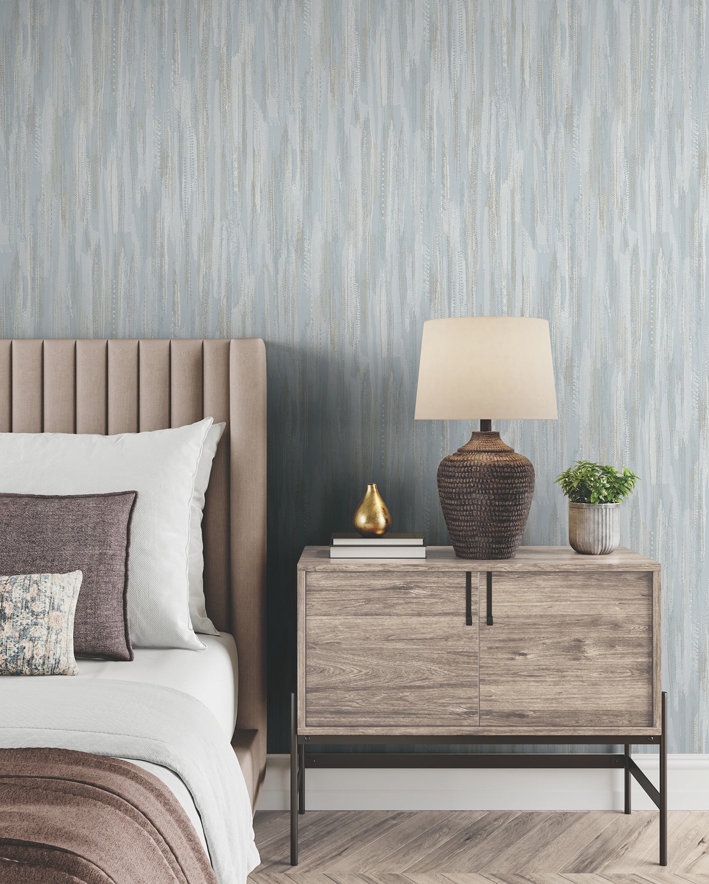 Tribeca wallpaper in light blue color - pattern number VR1524 - by Ronald Redding in the Caviar collection