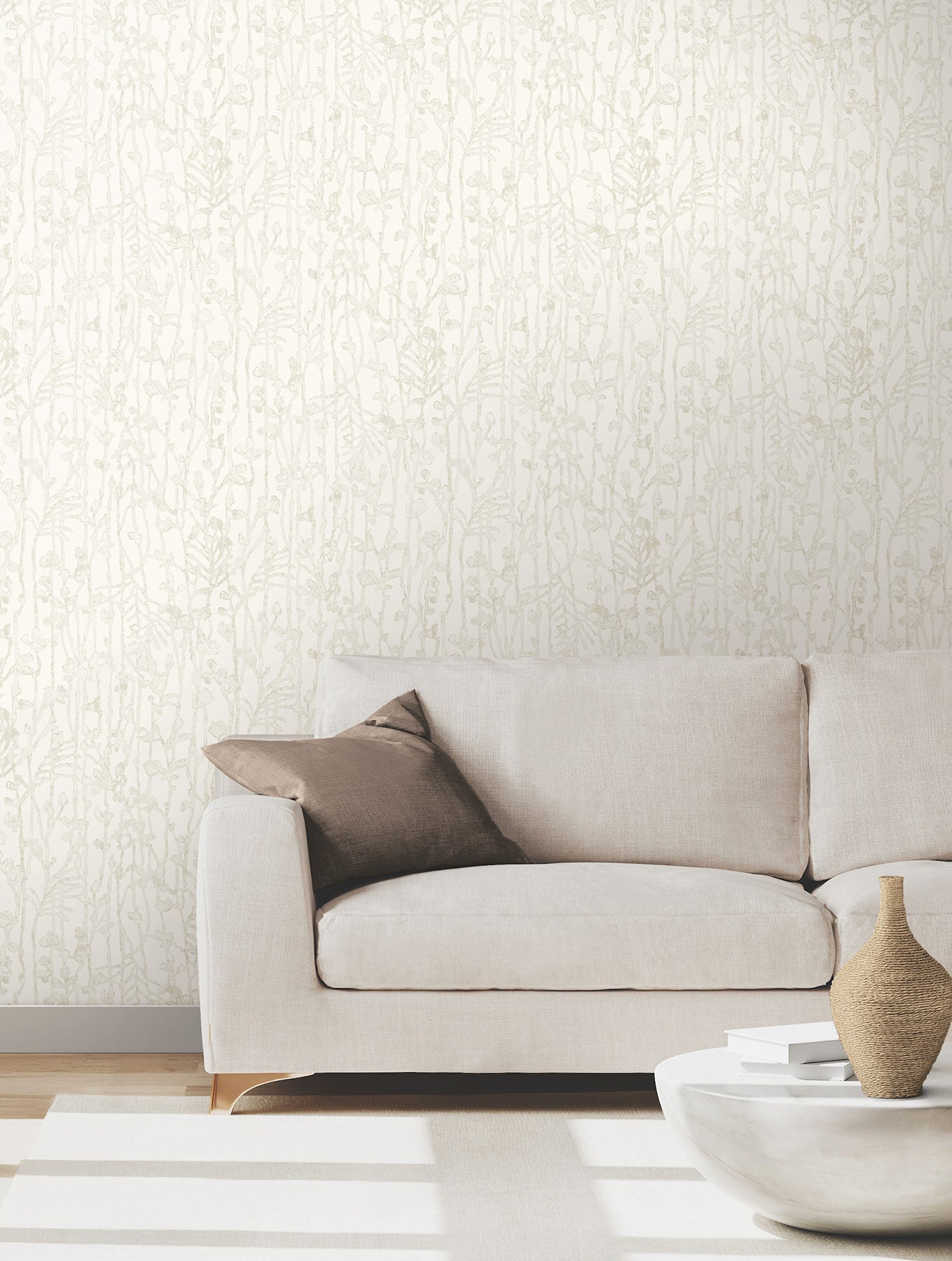 Filigree wallpaper in pearl color - pattern number VR1558 - by Ronald Redding in the Caviar collection